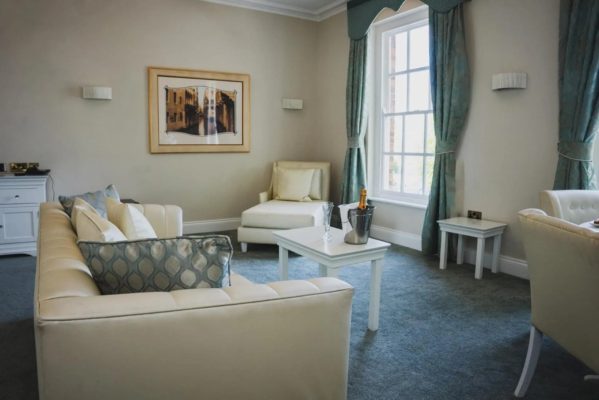 Seating area in Park Hall Hotel and Spa Wolverhampton