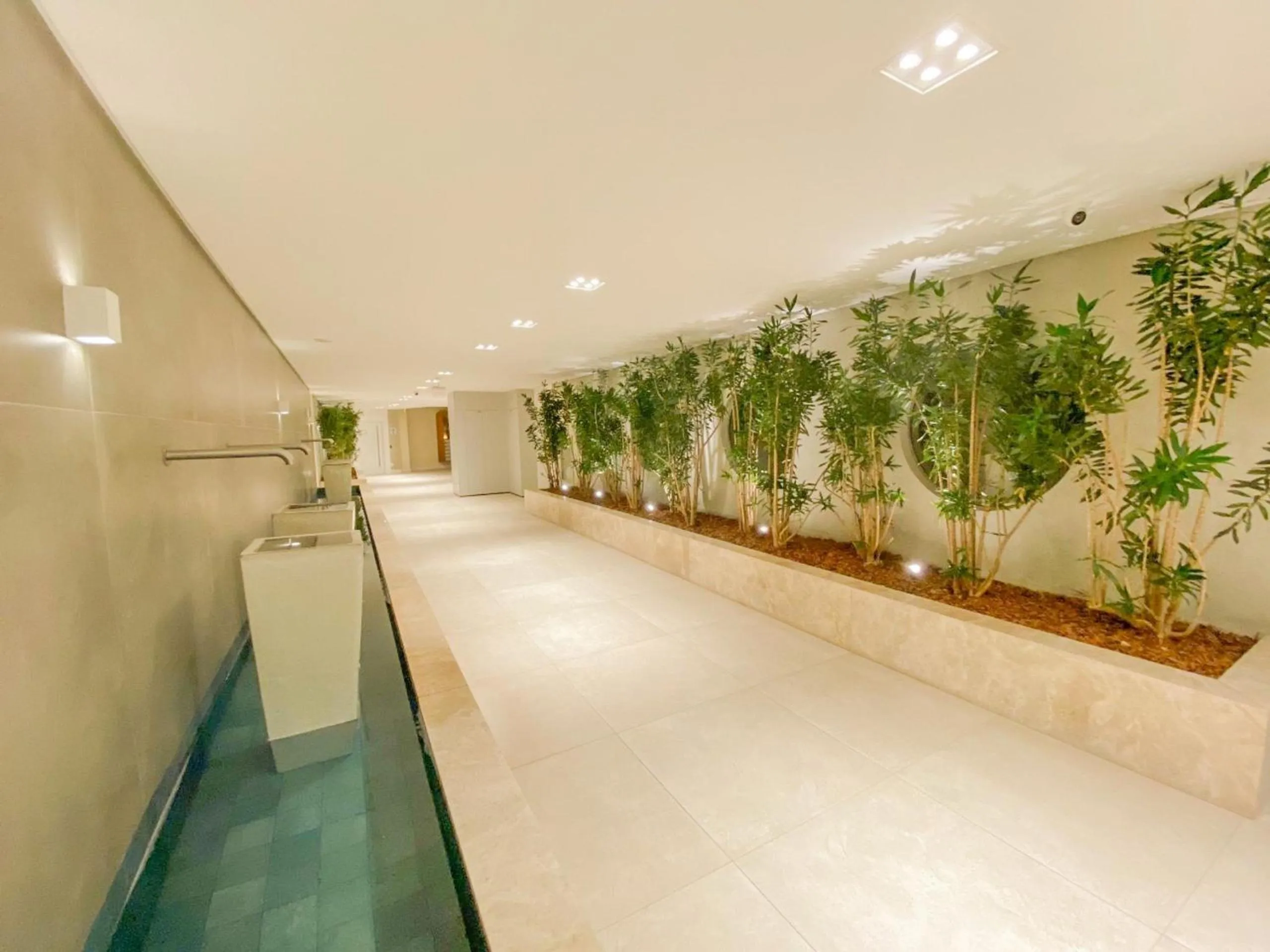 Jurere Perfeição em cada Detalhe com Linda Piscina