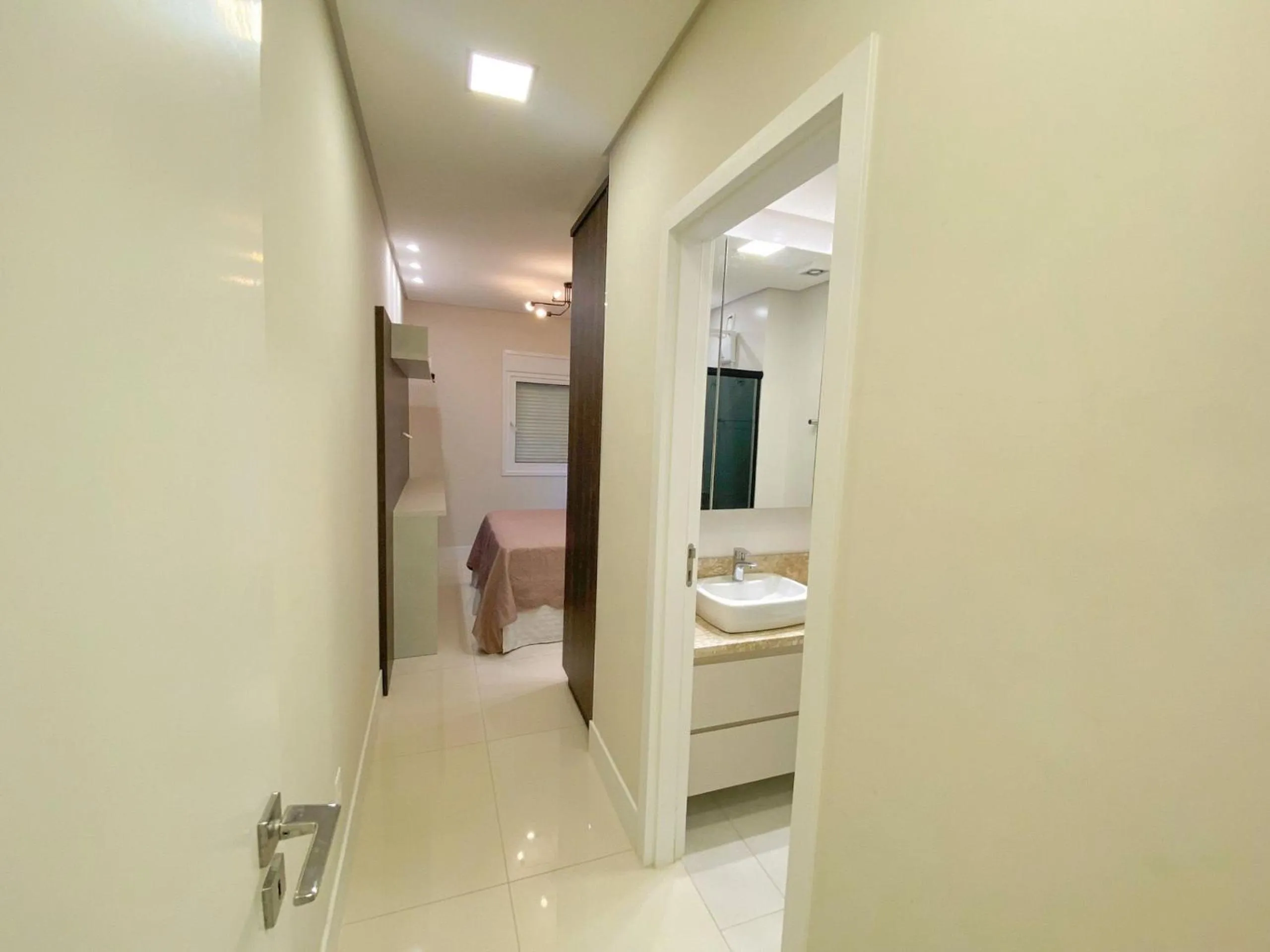 Jurere Perfeição em cada Detalhe com Linda Piscina