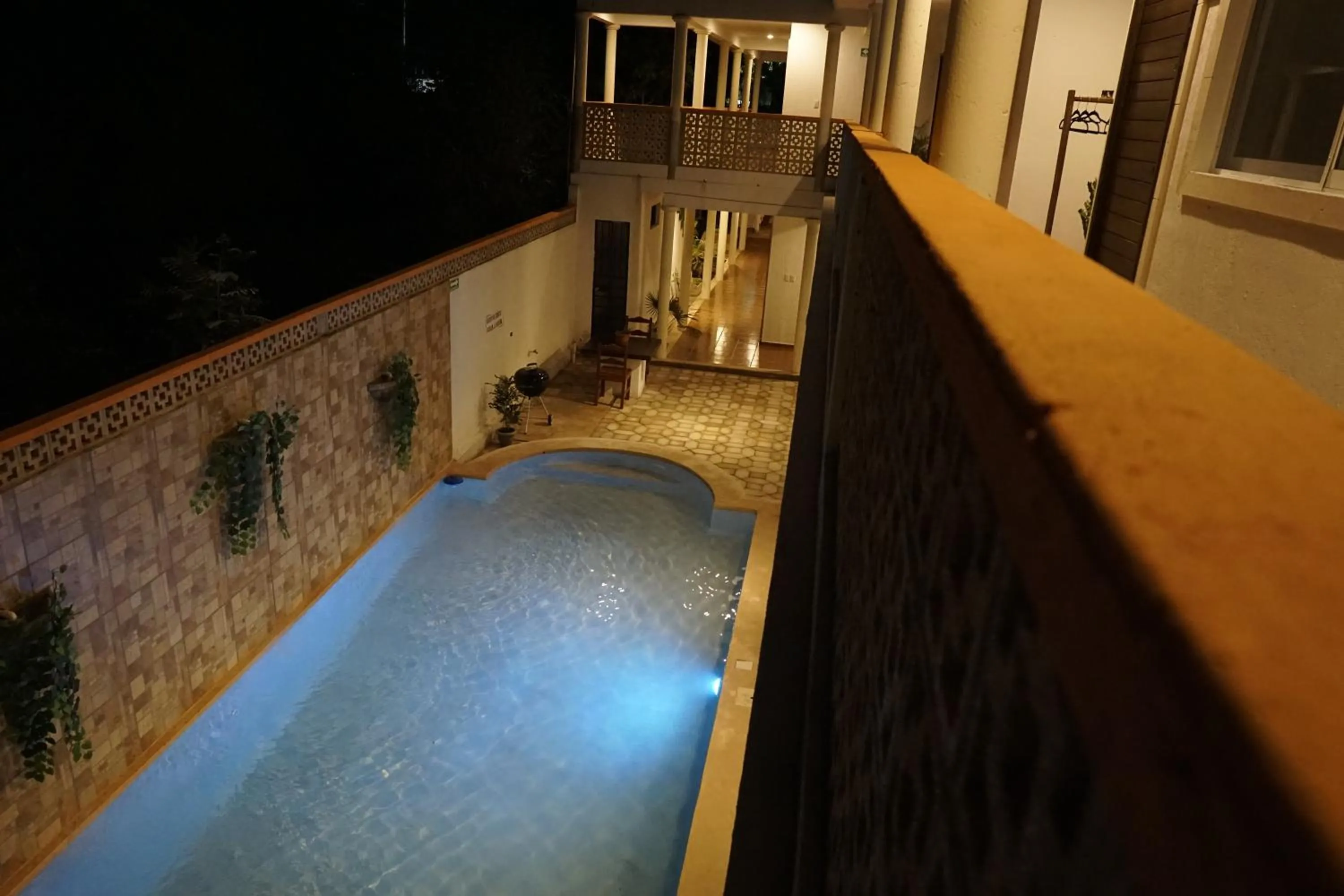 Night in Hotel del Parque