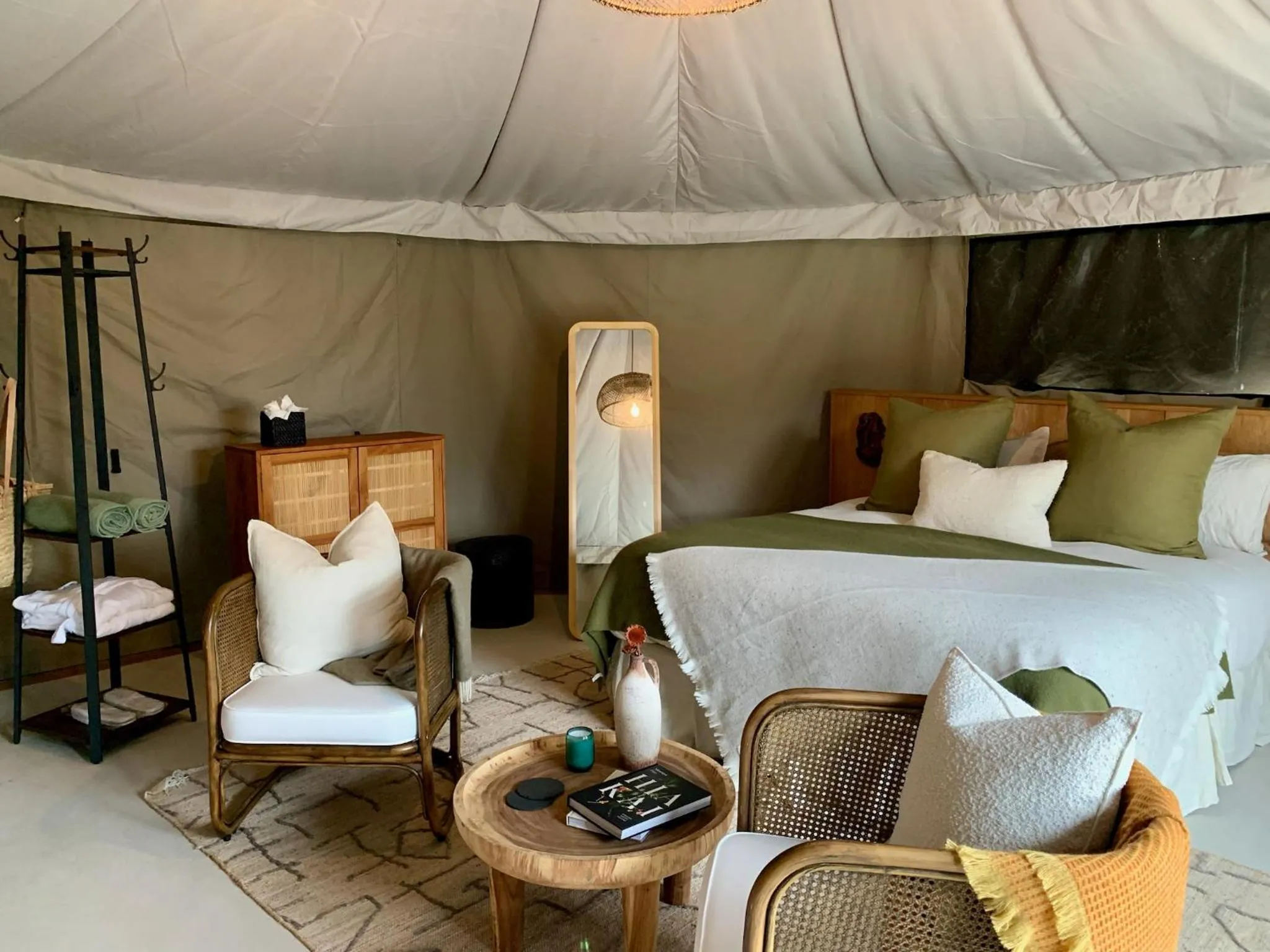 Bedroom, Bed in Te Whaanga Retreat & Spa