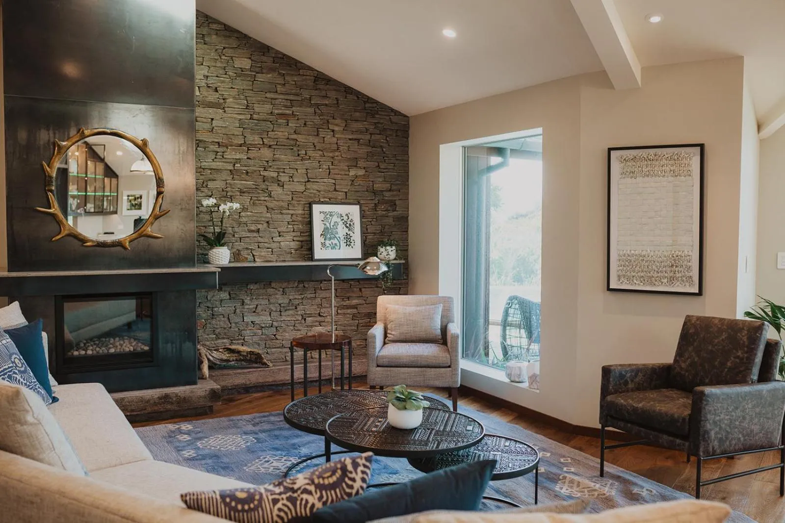 Living room in Te Whaanga Retreat & Spa