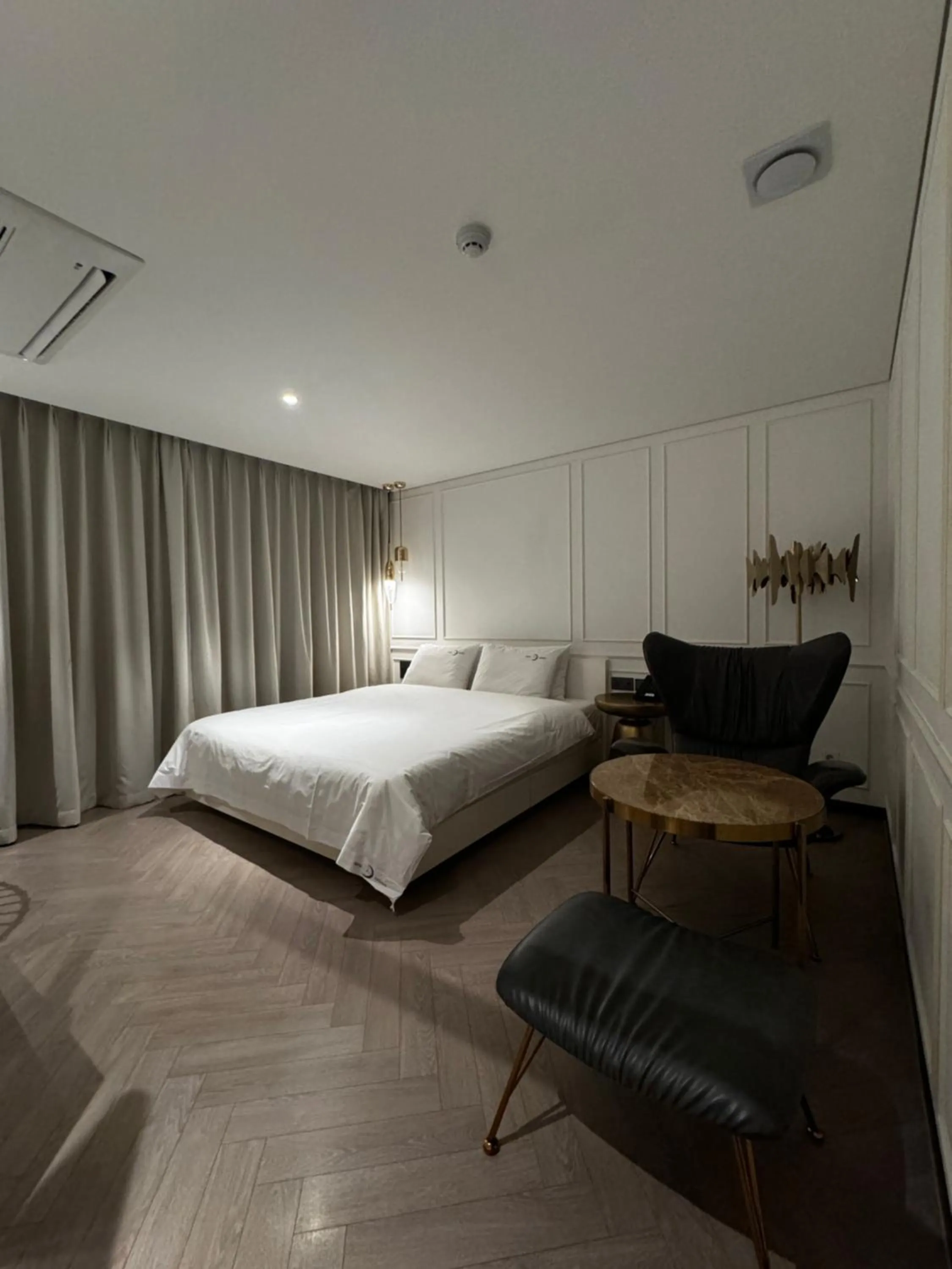 Decorative detail, Bed in Lesign Hotel