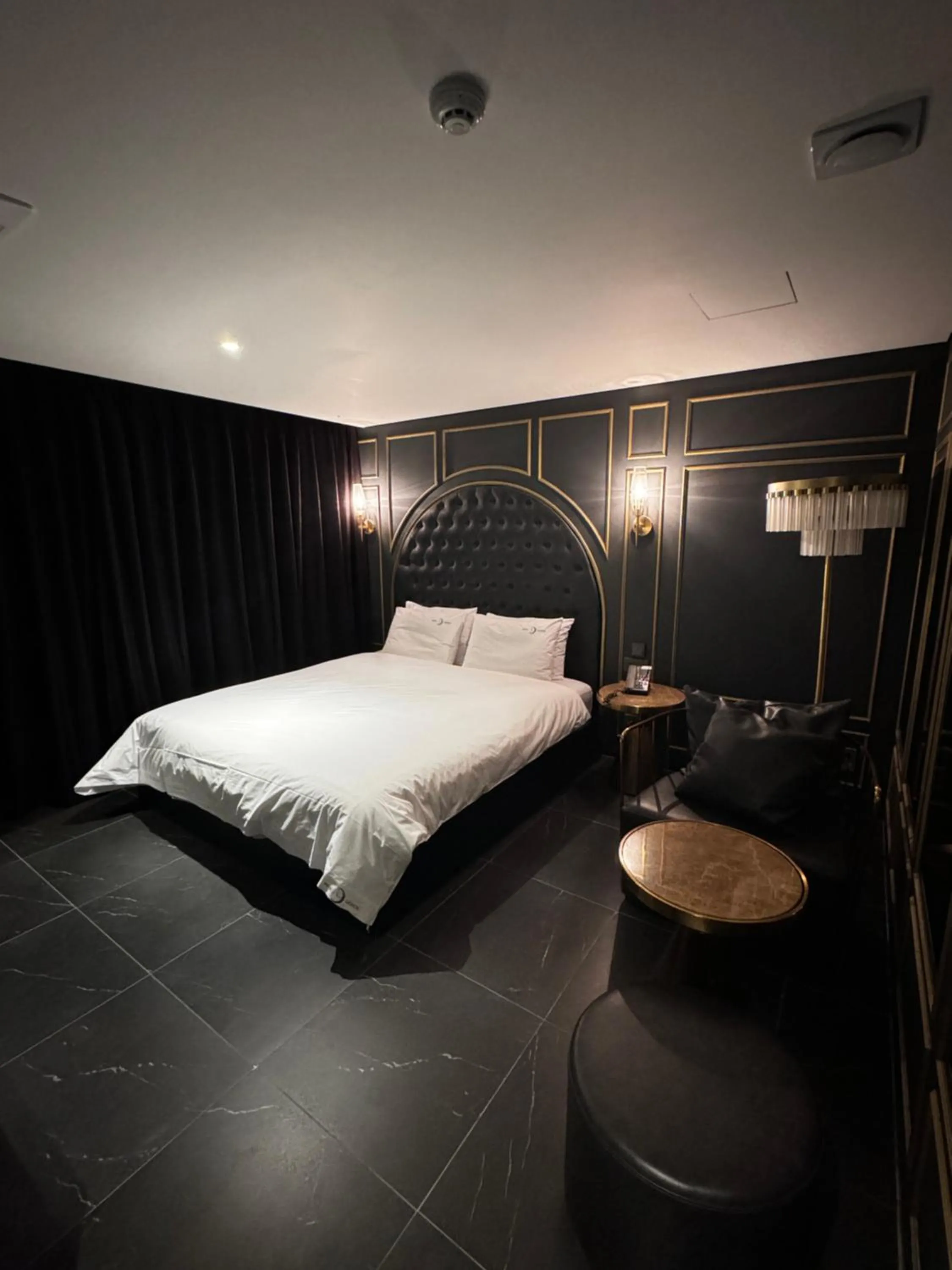 Decorative detail, Bed in Lesign Hotel