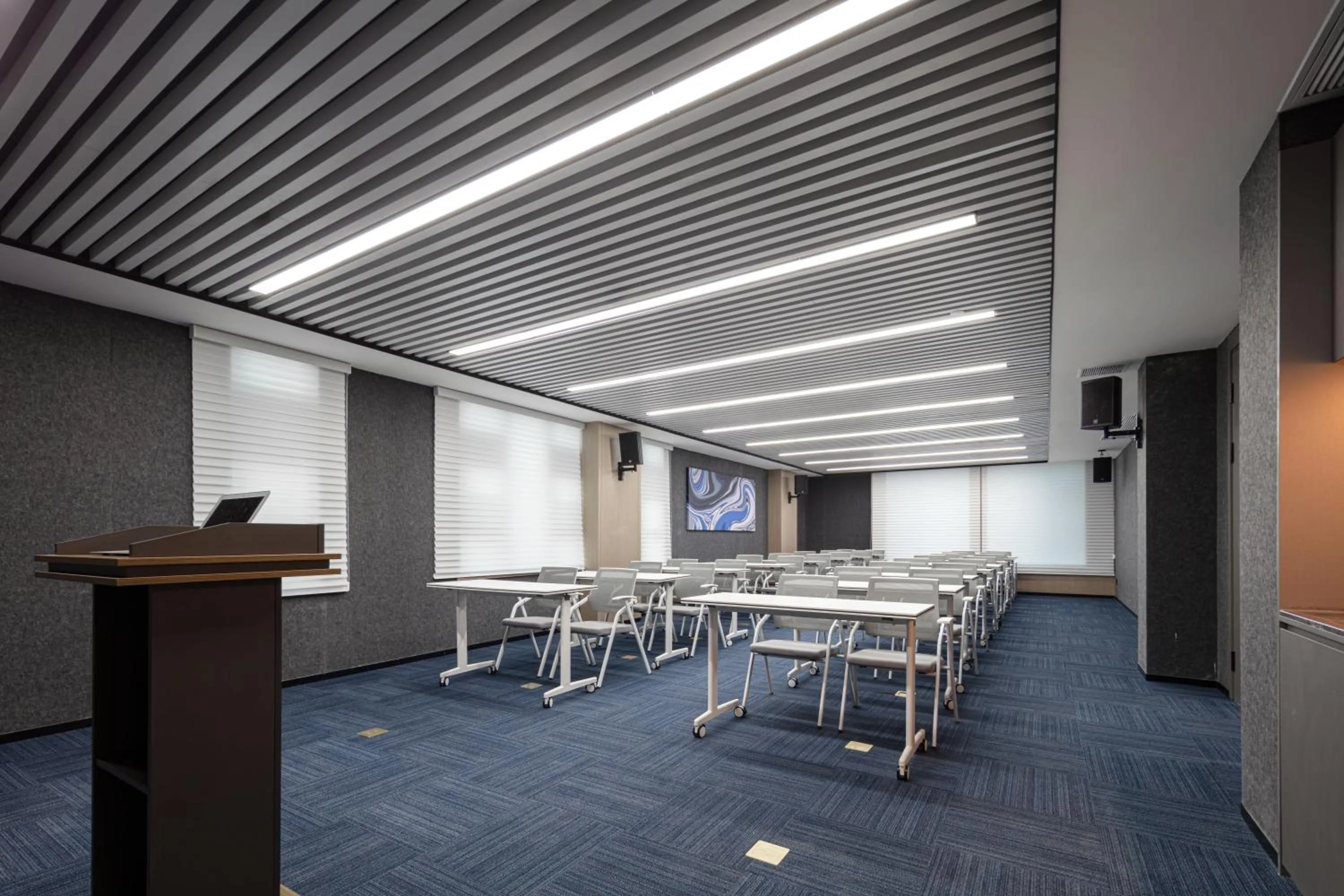 Meeting/conference room in Atour Light Hotel Dongguan Songshan Lake University Town