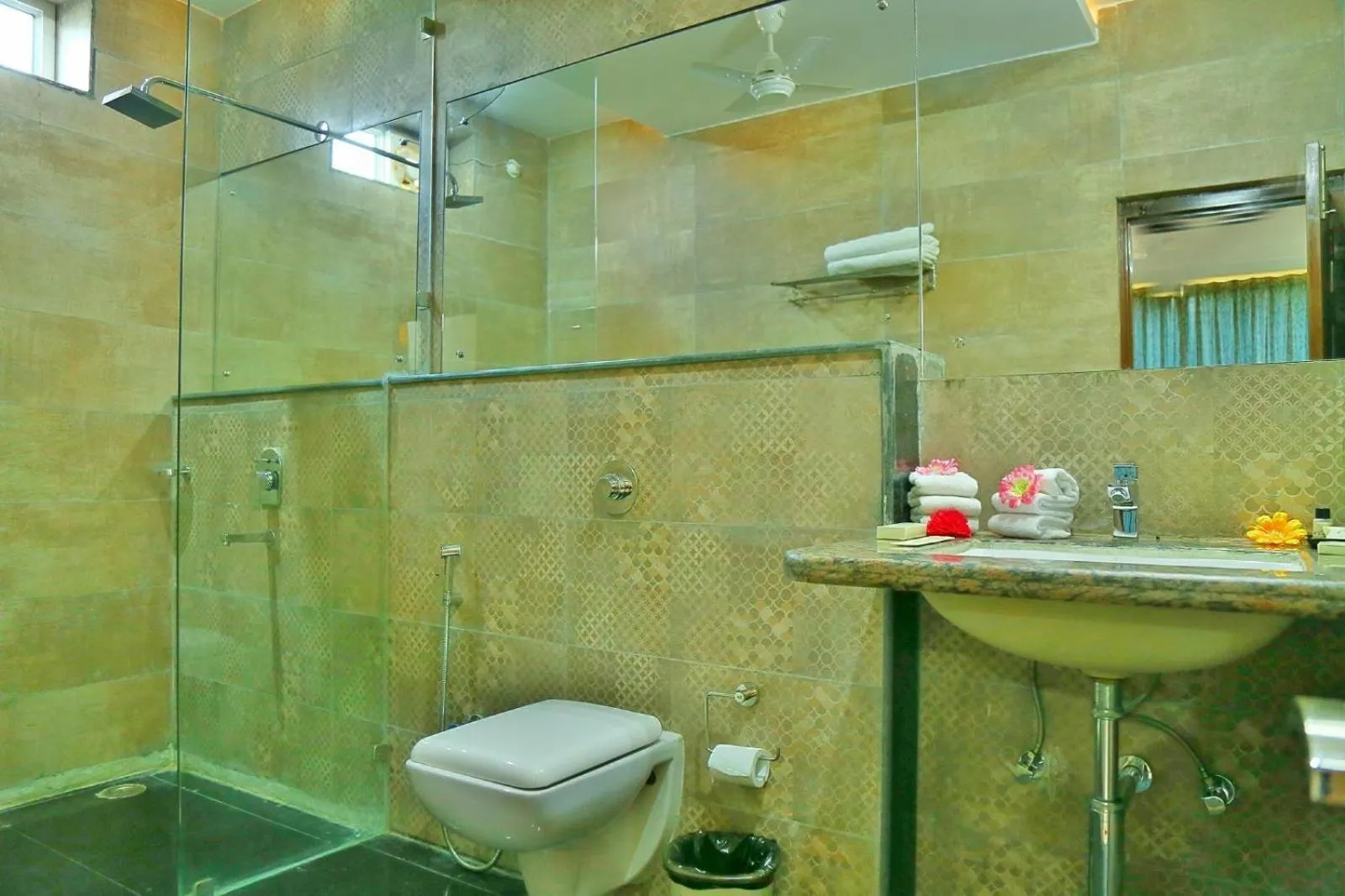 Bathroom in Rubystone Shiv Vilas Palace