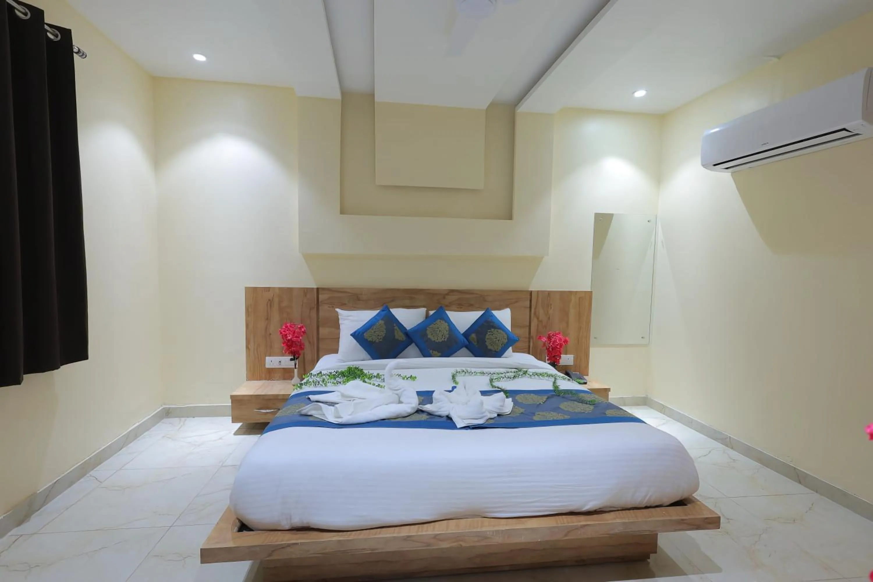 Bed in Rubystone Shiv Vilas Palace