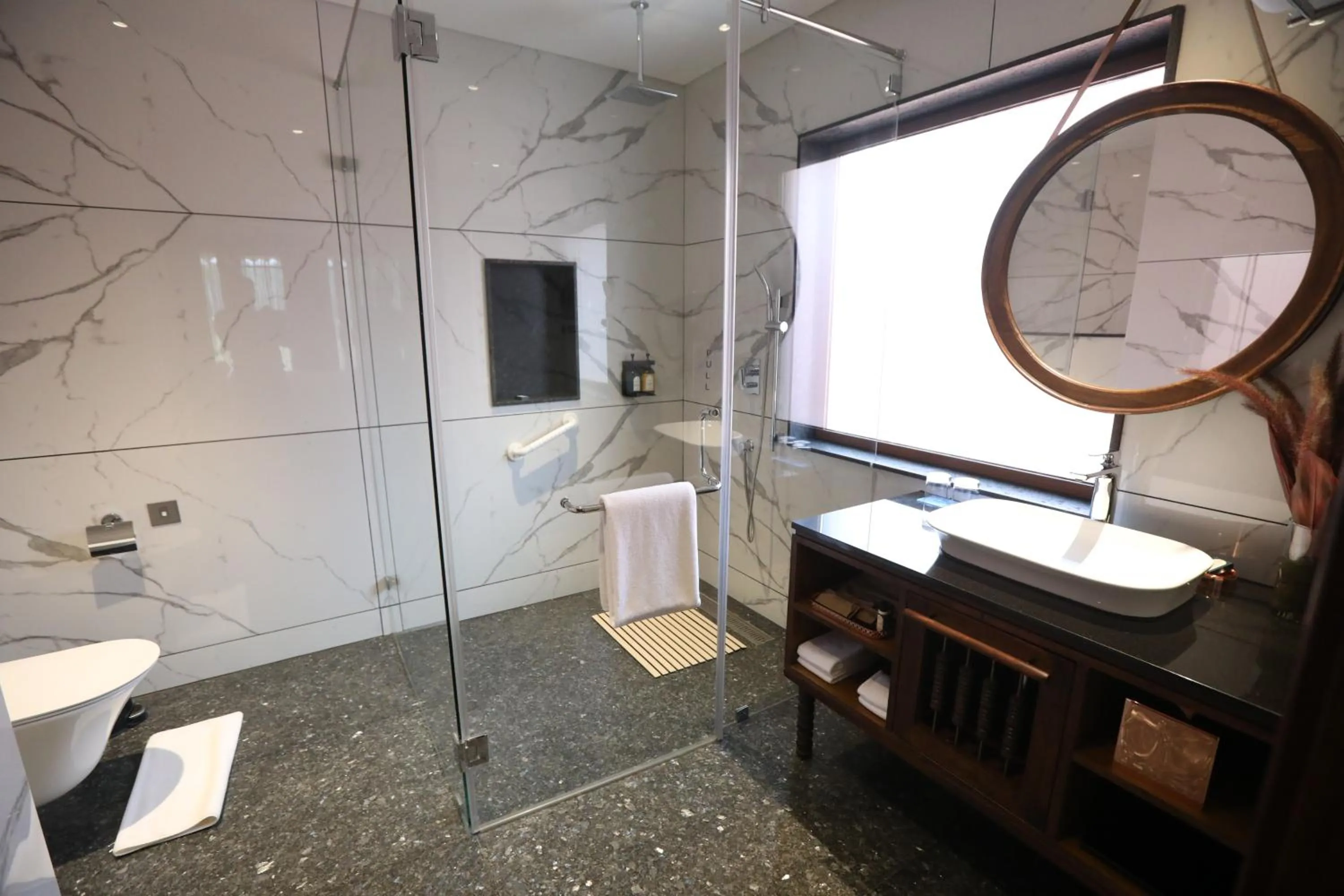 Shower in Gateway Bekal