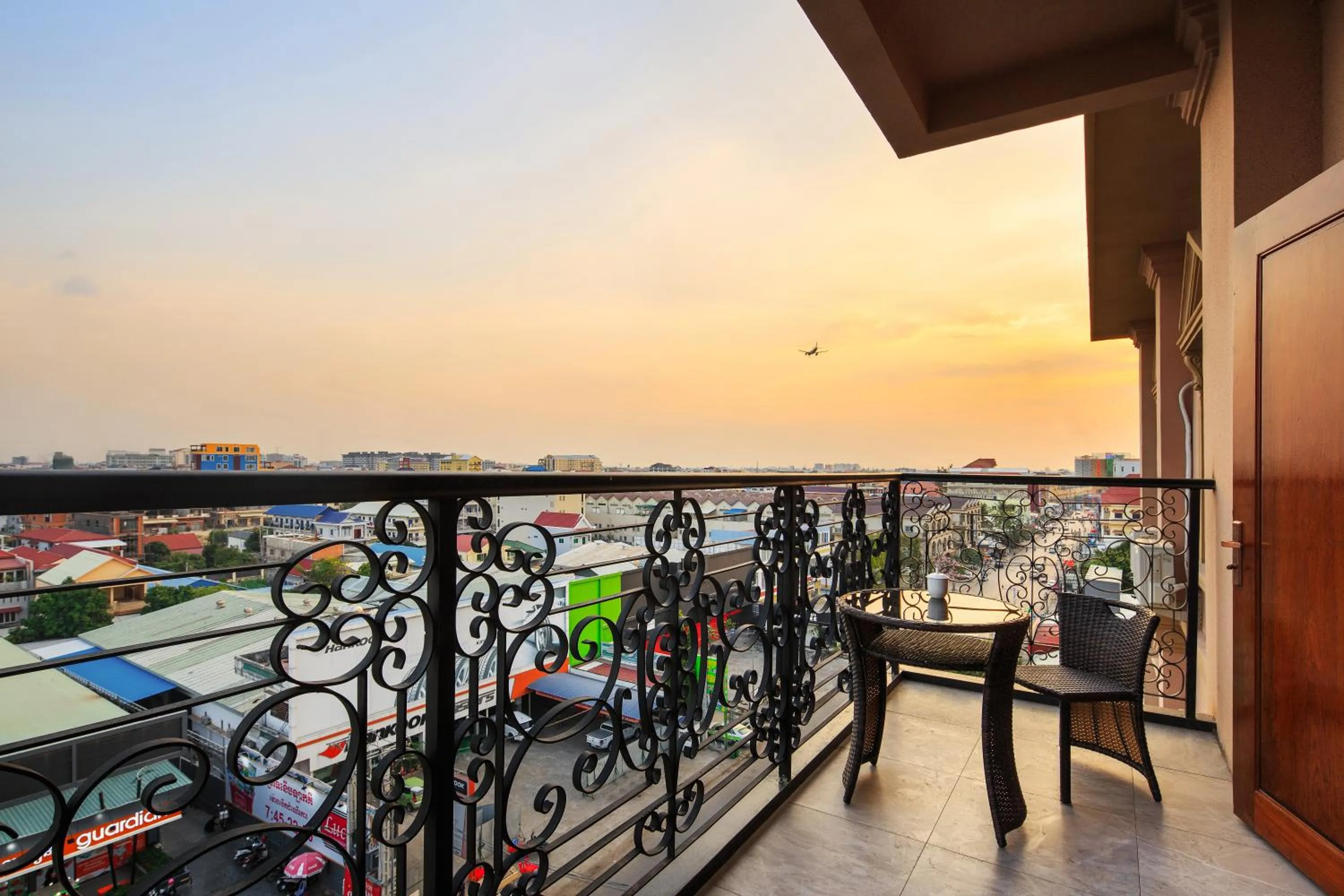 Balcony/Terrace in Rose Garden International Hotel