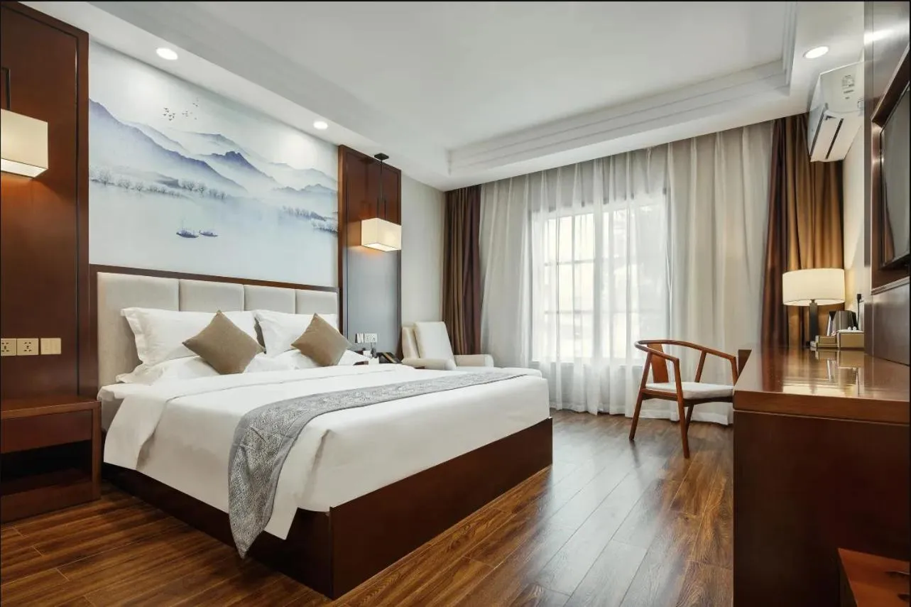 Superior Double Room in Rose Garden International Hotel