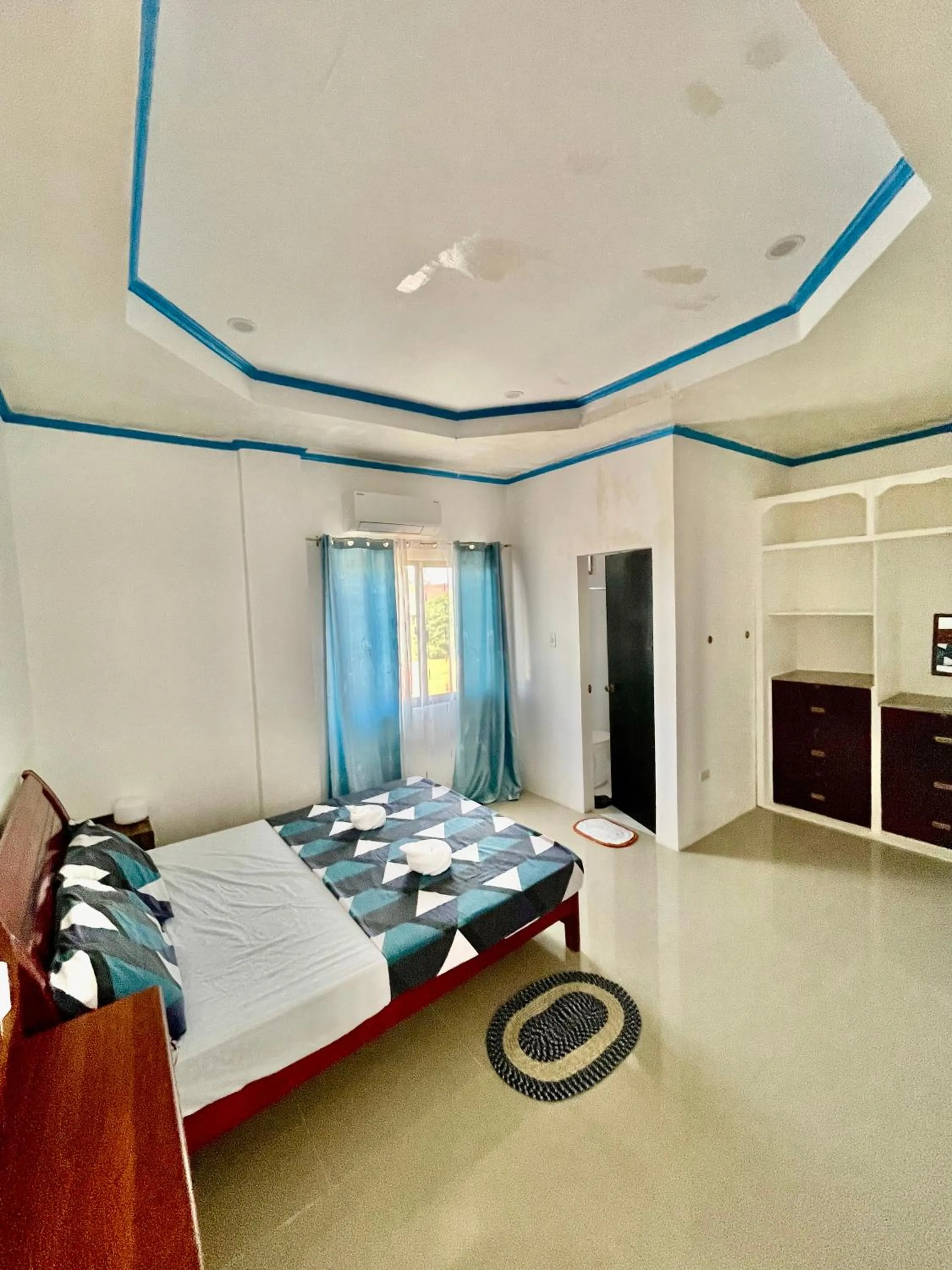 Photo of the whole room, Bed in Drage Tourist Inn