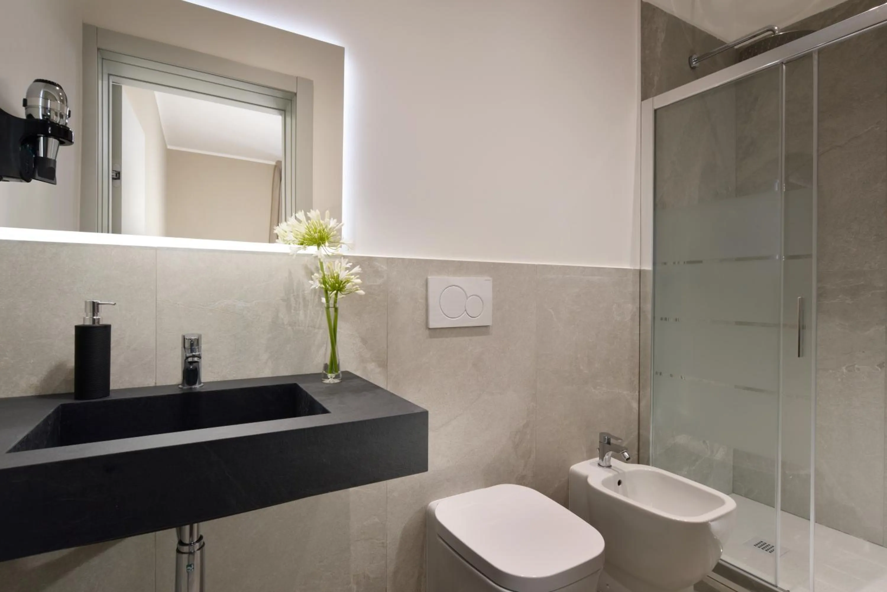 Shower in Essence Hotel