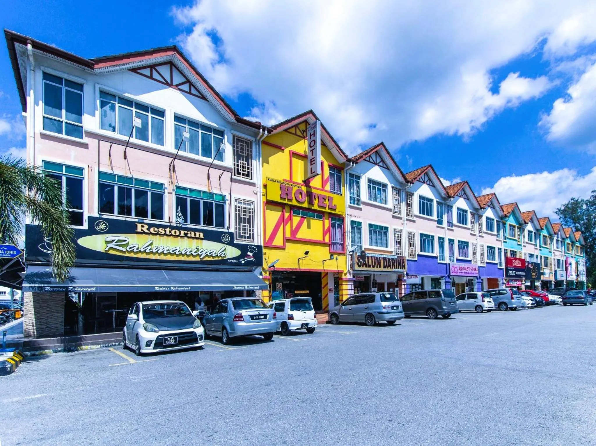 Property building in Kuala Selangor Hotel