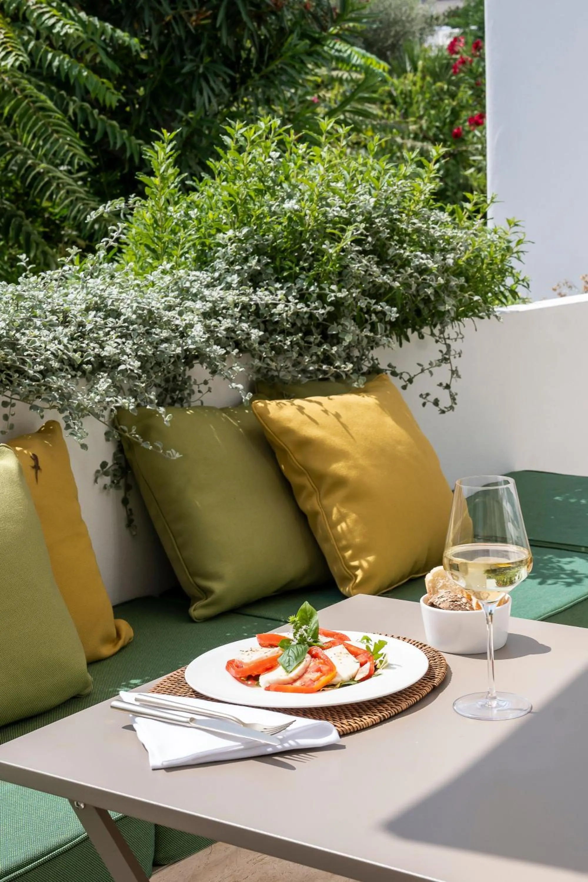 Day in Villa Certosa Boutique Hotel Capri