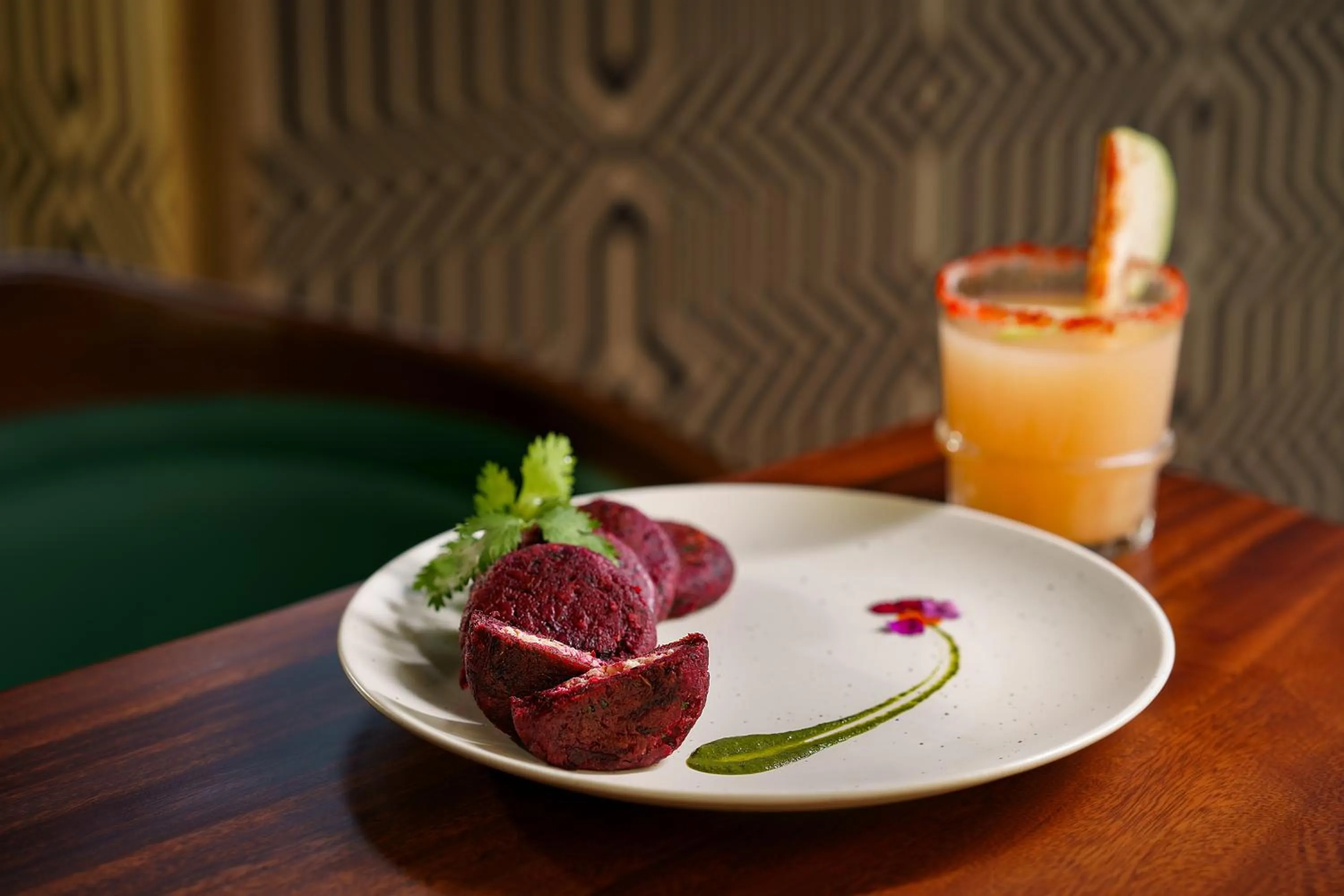 Food and drinks in Fountain, Mahabaleshwar - IHCL SeleQtions