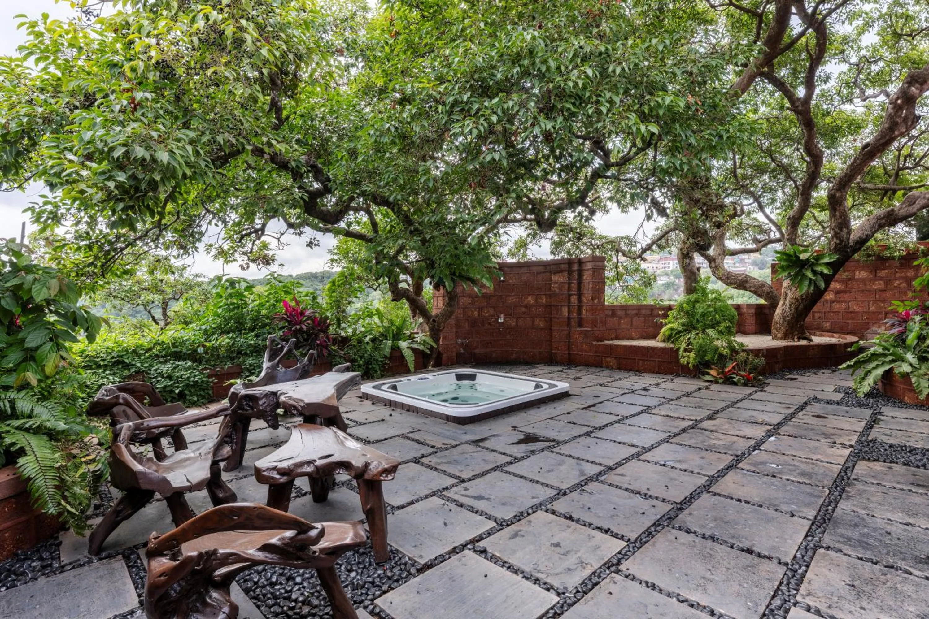 Day in Fountain, Mahabaleshwar - IHCL SeleQtions