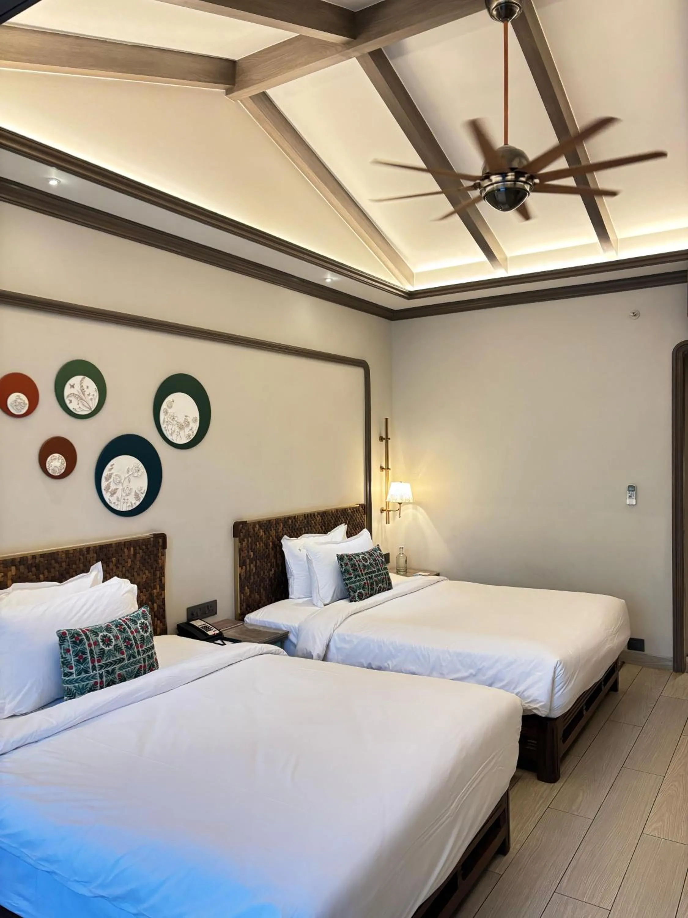 Bed in Fountain, Mahabaleshwar - IHCL SeleQtions