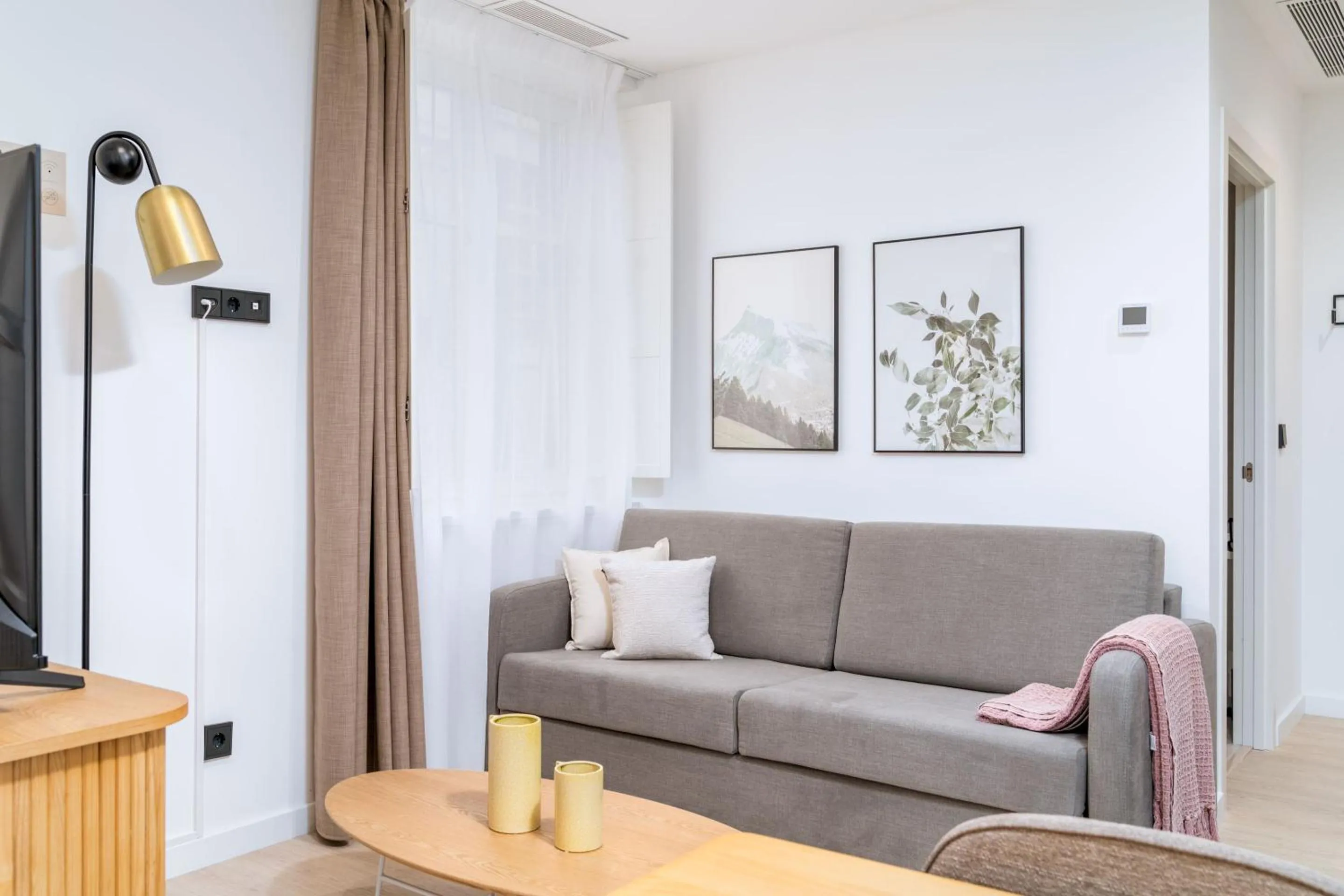 TV and multimedia in Limehome Santiago de Compostela