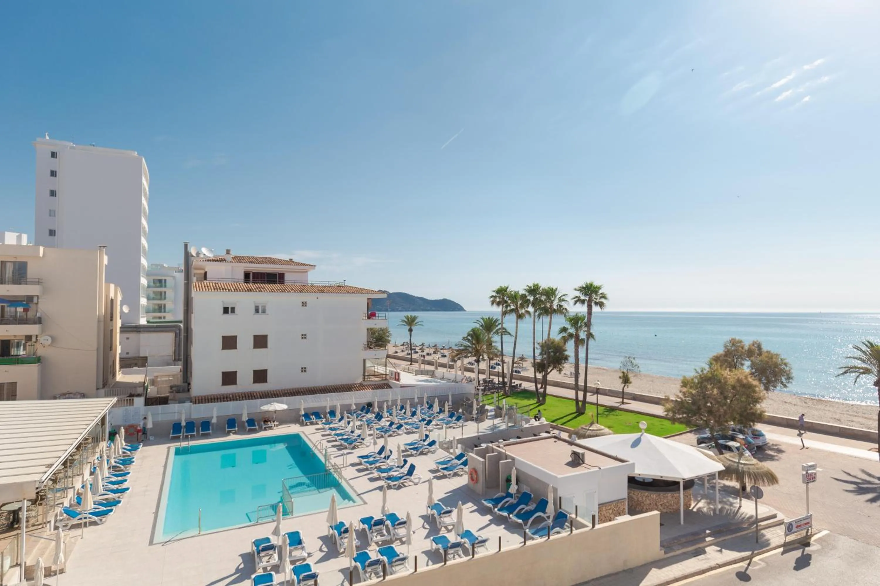 Swimming pool in R2 Veronica