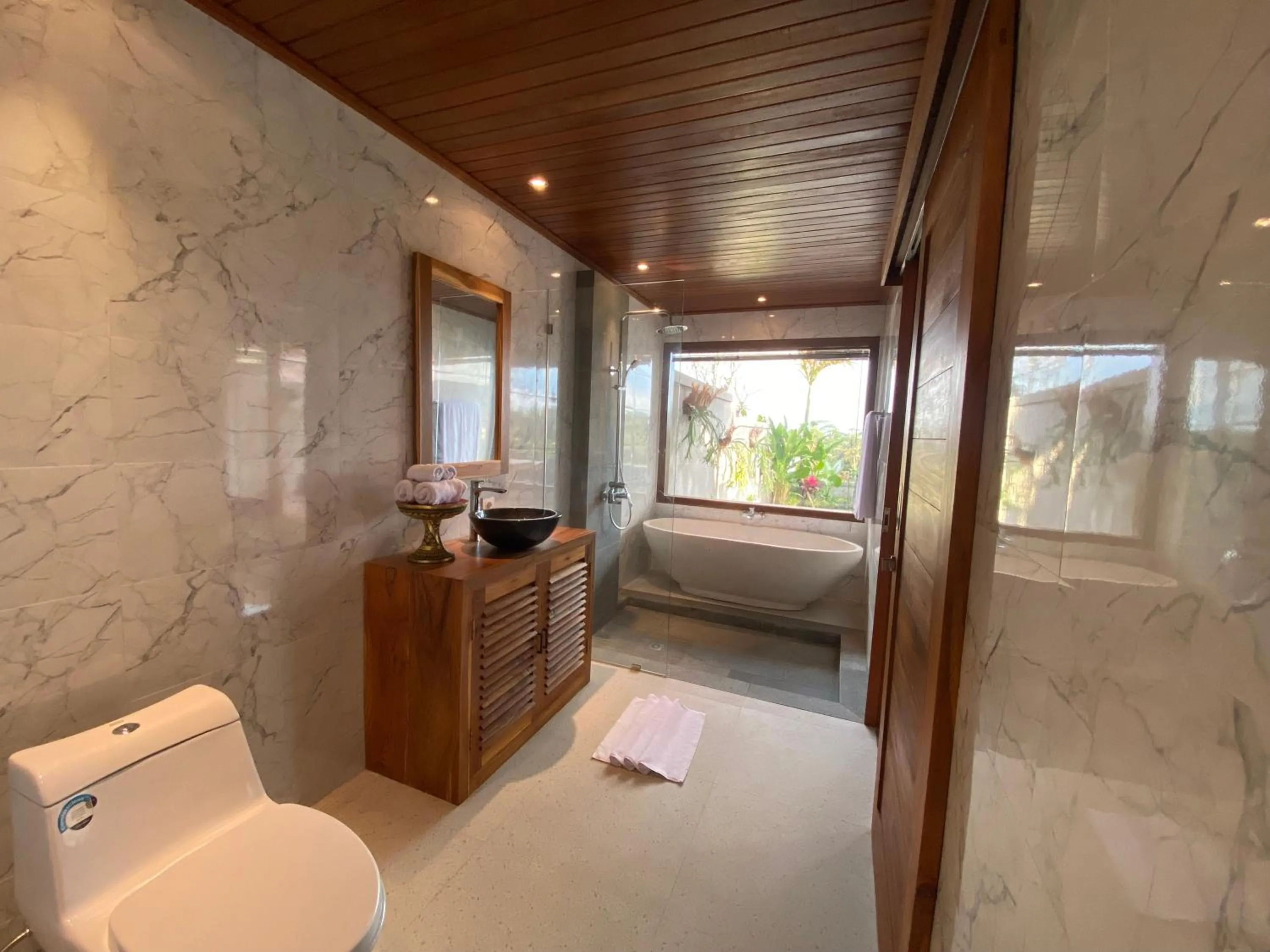Bathroom in Kaki Uma Villa