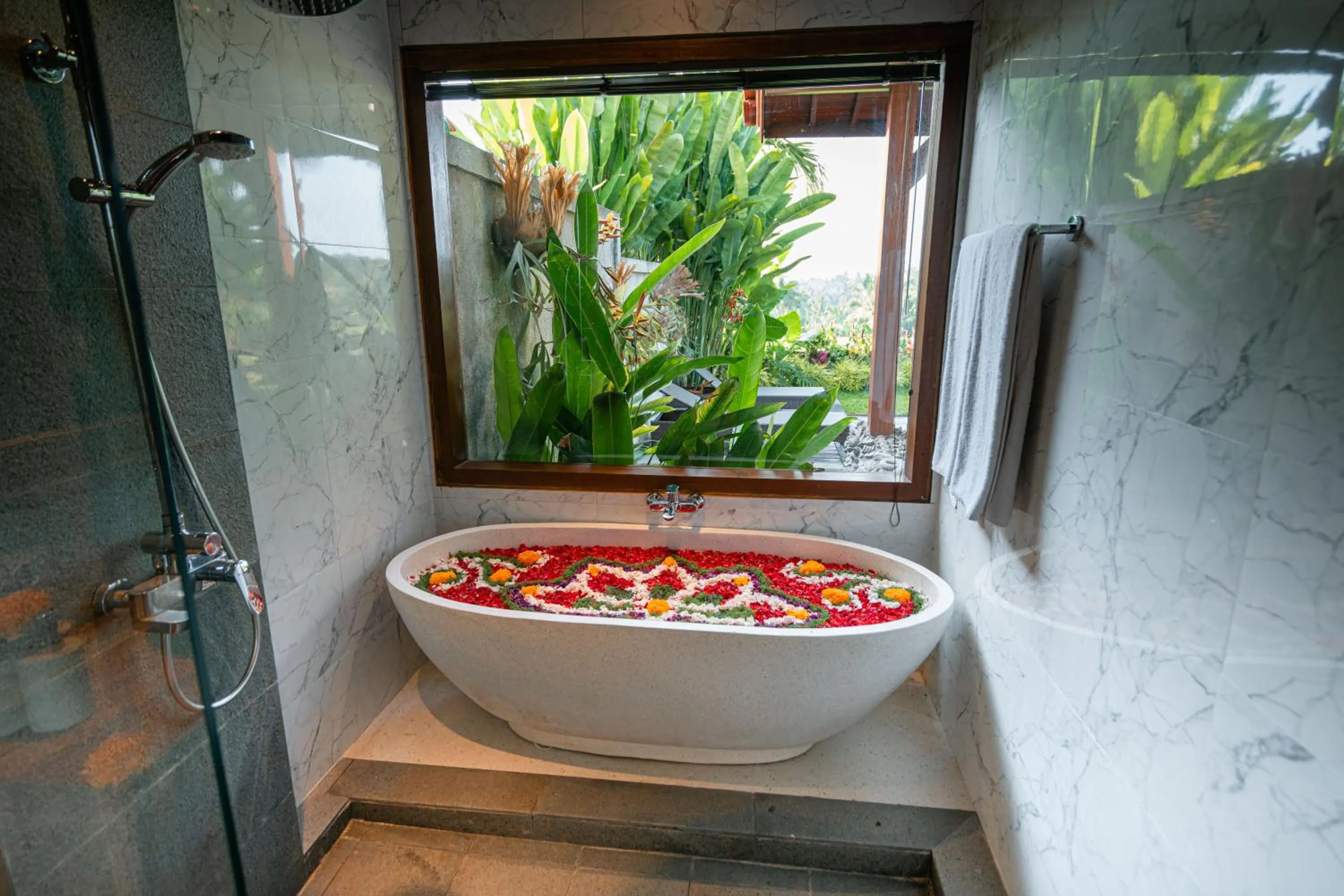 Bathroom in Kaki Uma Villa