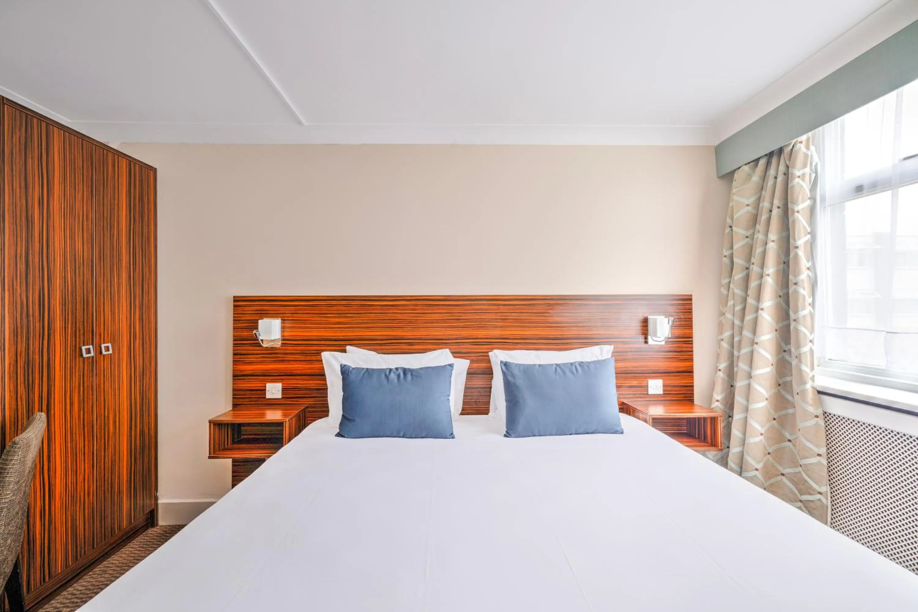 Bedroom, Bed in Palms Hotel & Retreat By Palette London Romford