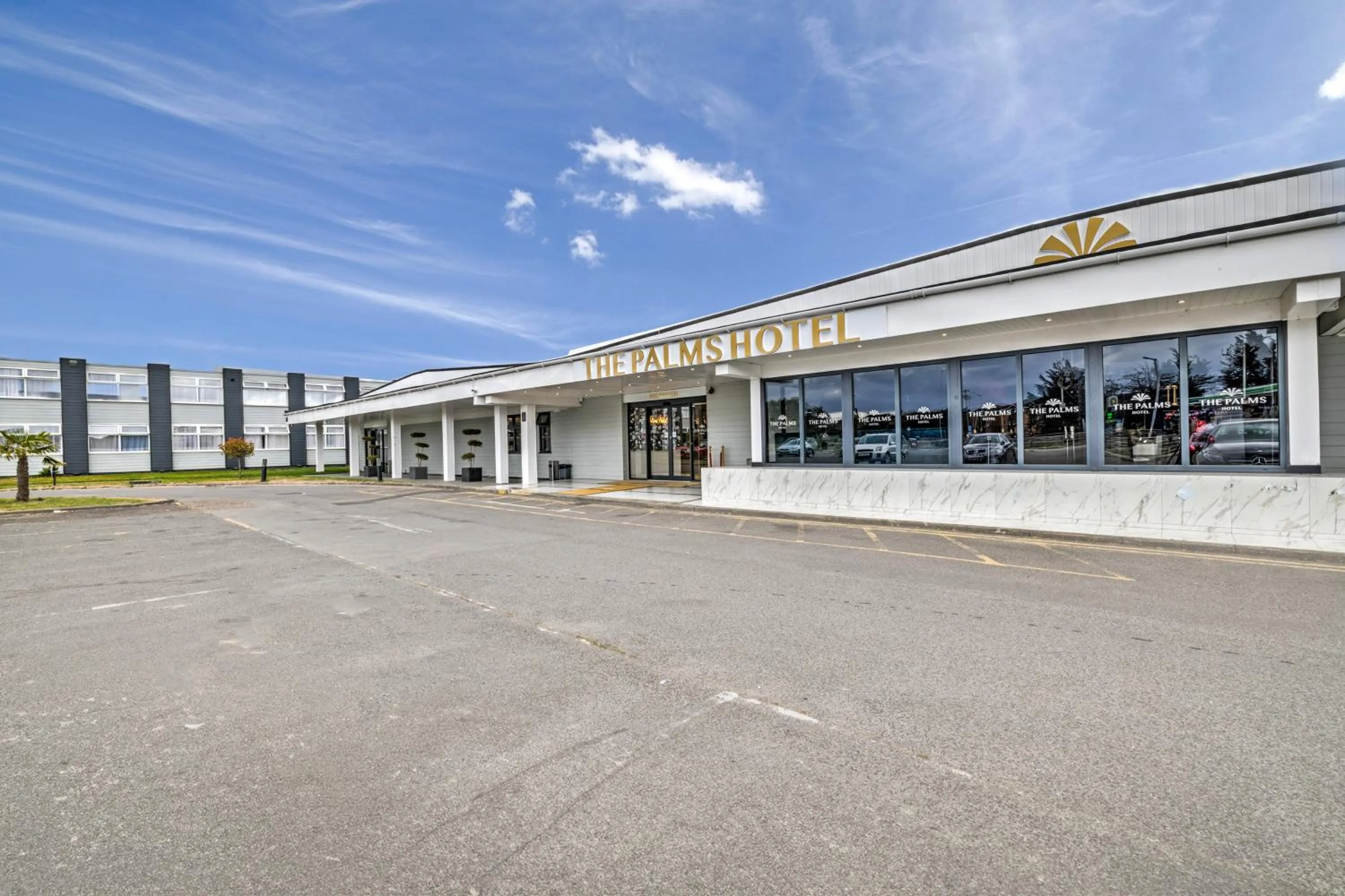 Property building in Palms Hotel & Retreat By Palette London Romford