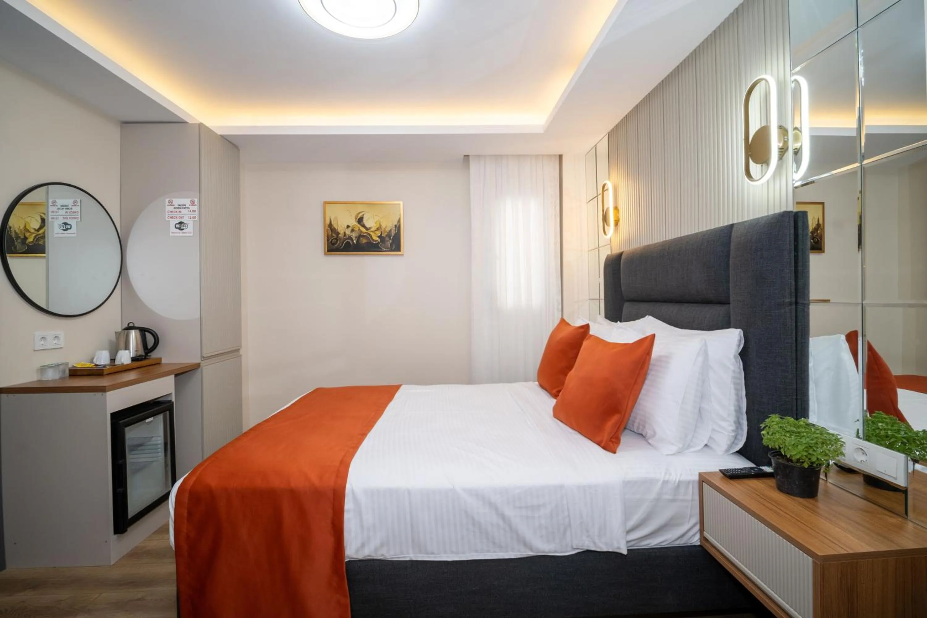 Bedroom, Bed in Robin Hotel