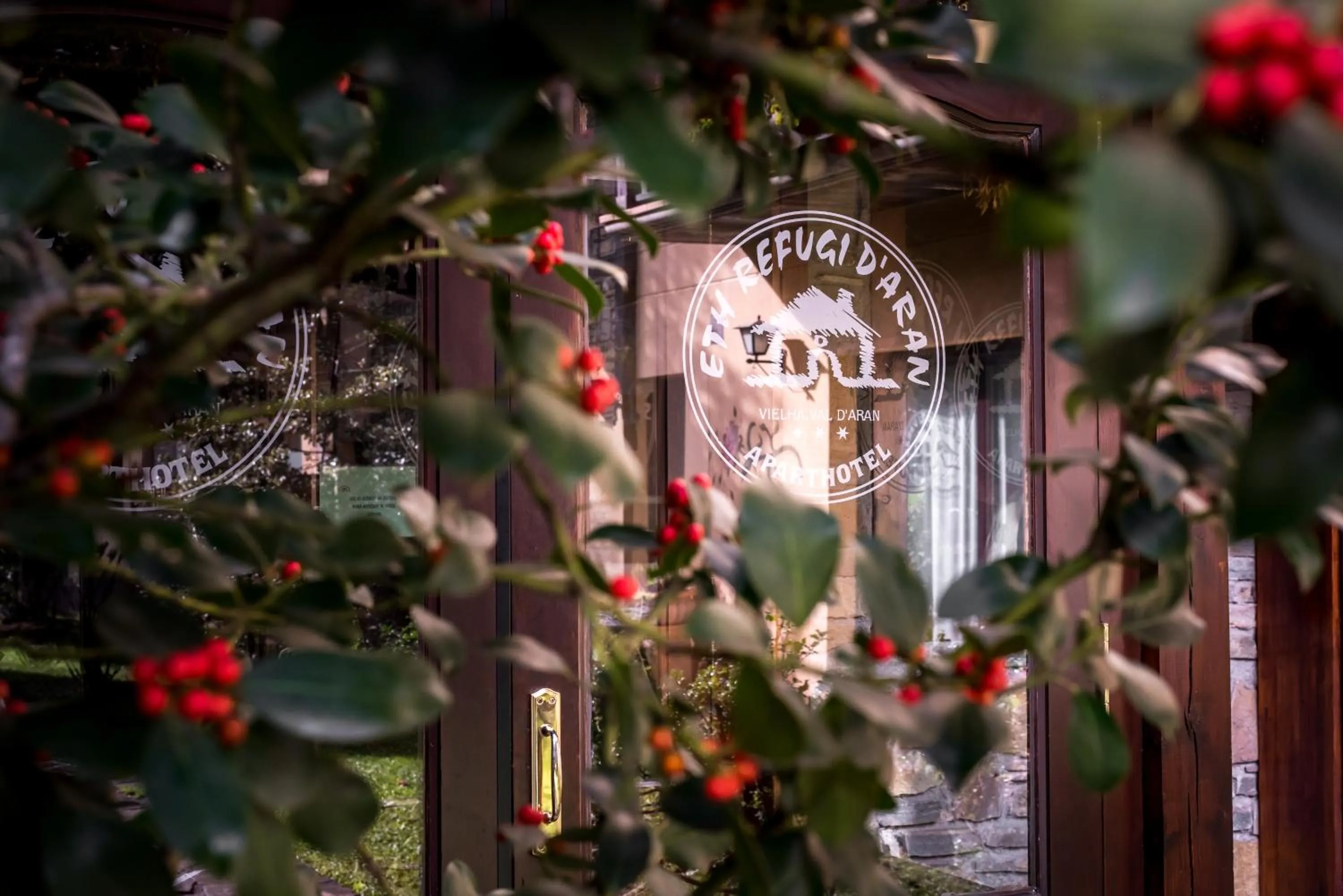 Logo/Certificate/Sign in El Refugio de Aran Vielha Aparthotel