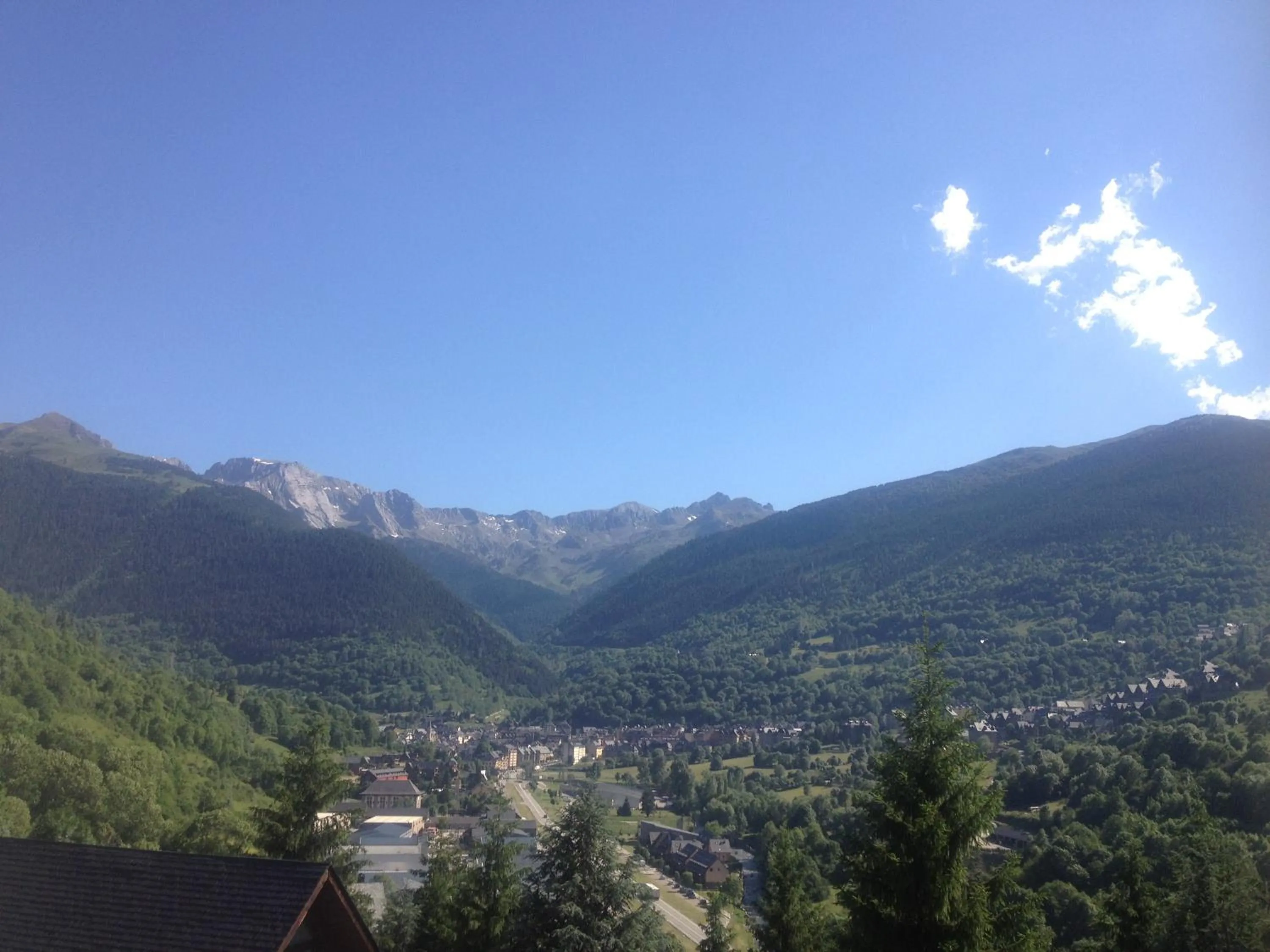 Natural landscape in El Refugio de Aran Vielha Aparthotel