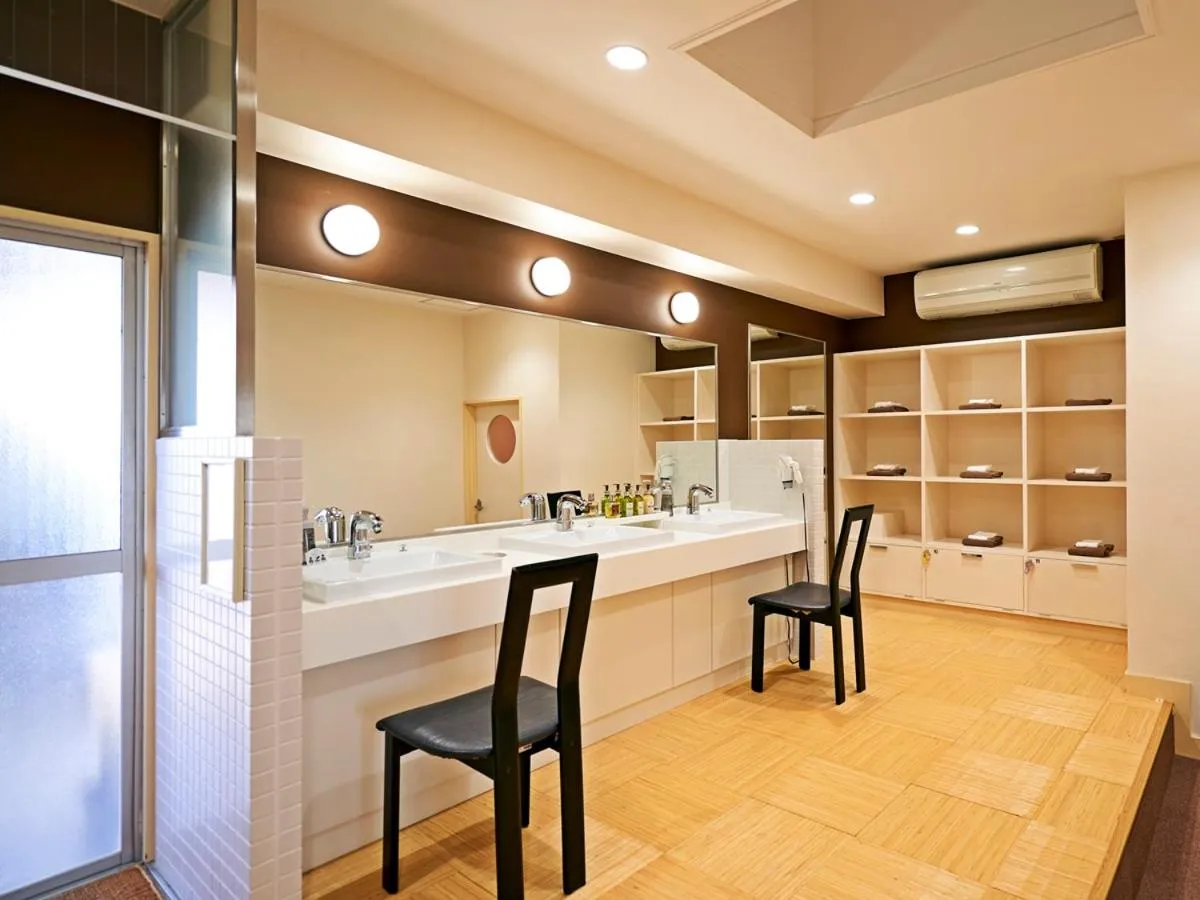 Public Bath in Abuto Honkan