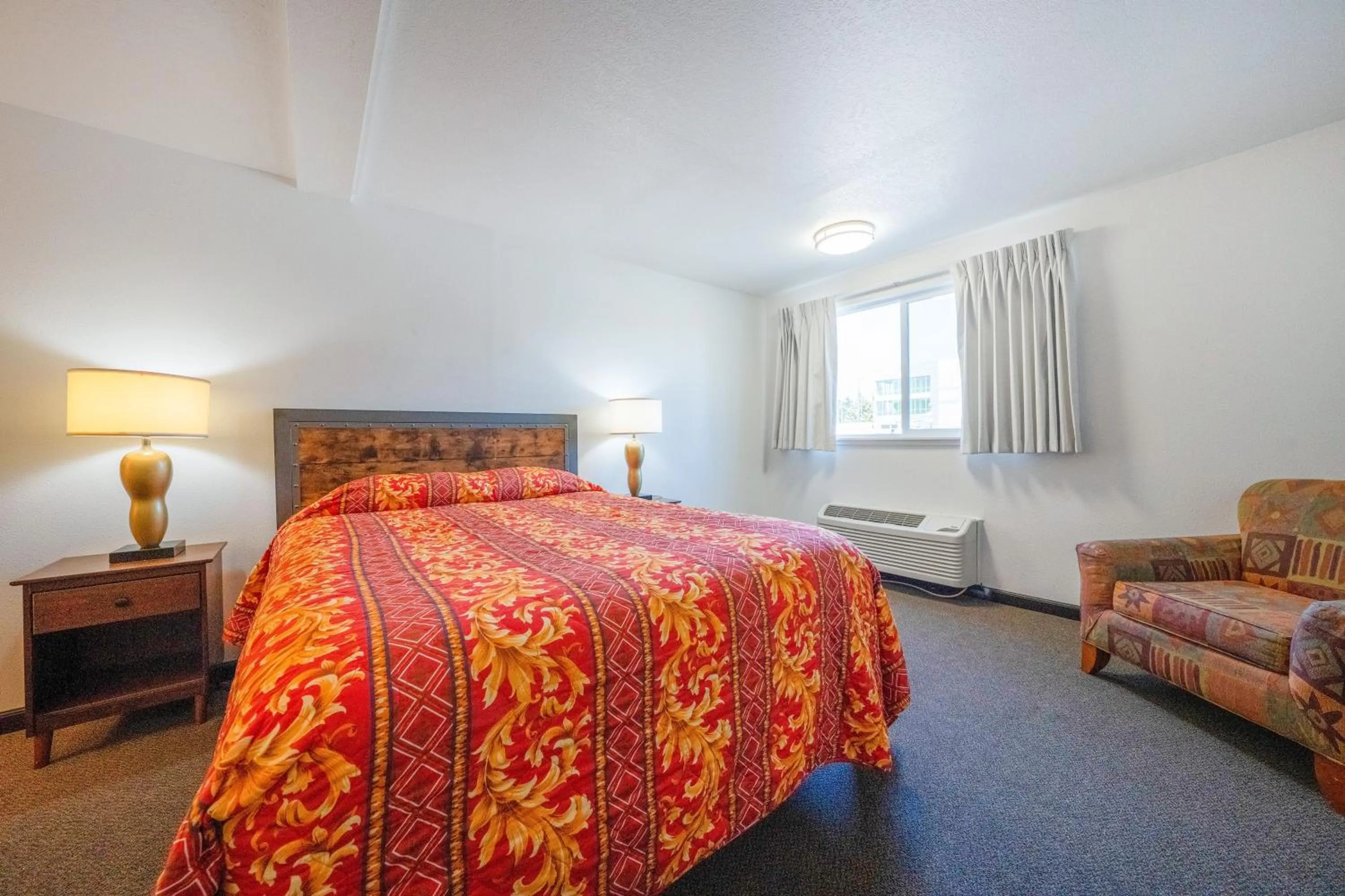 Bedroom, Bed in Unicorn Inn by OYO Portland