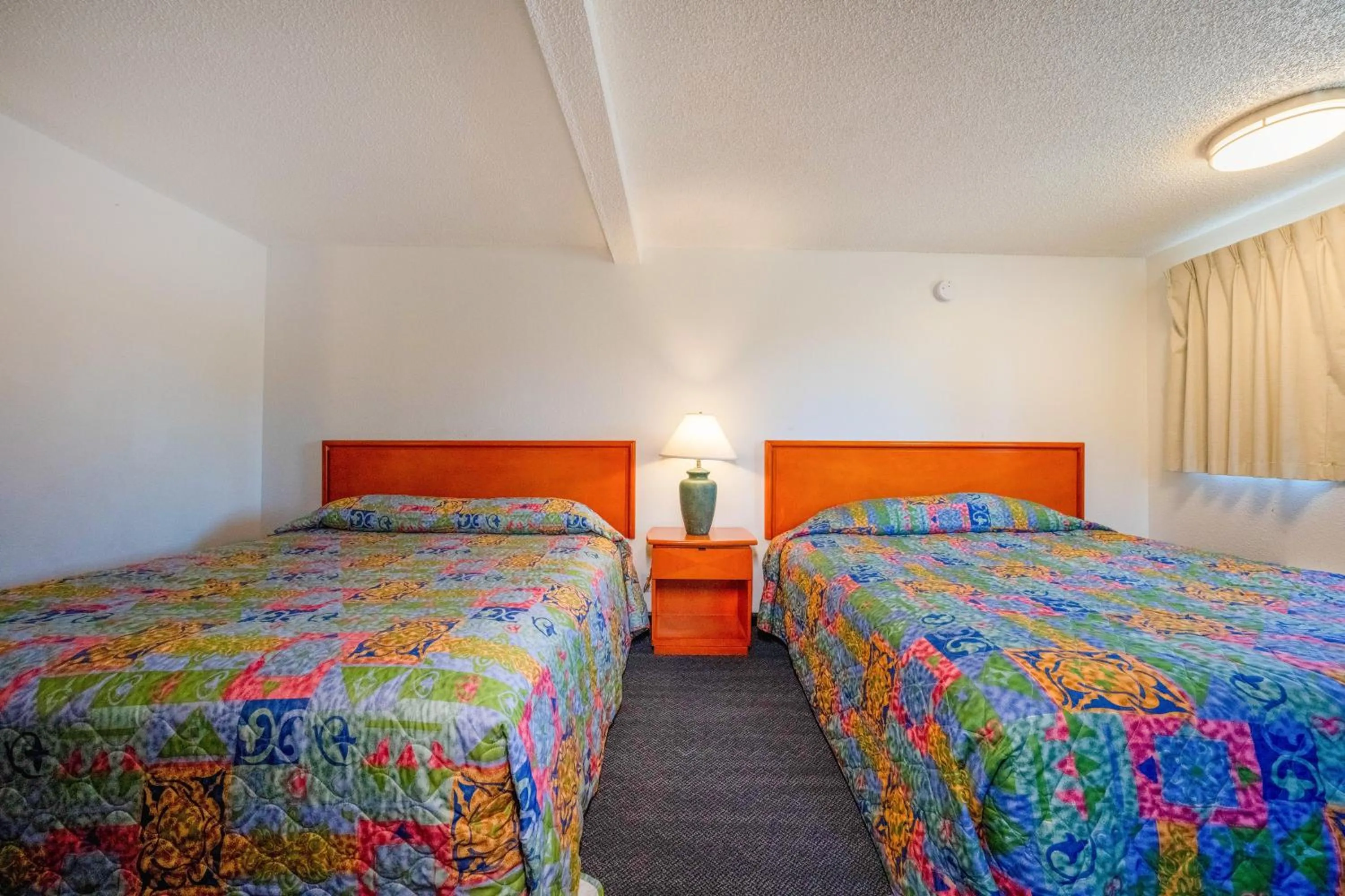 Bedroom, Bed in Unicorn Inn by OYO Portland