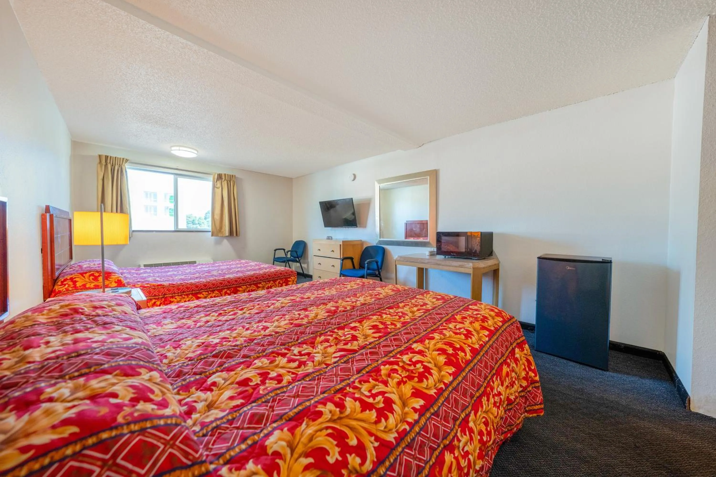 Bedroom, Bed in Unicorn Inn by OYO Portland