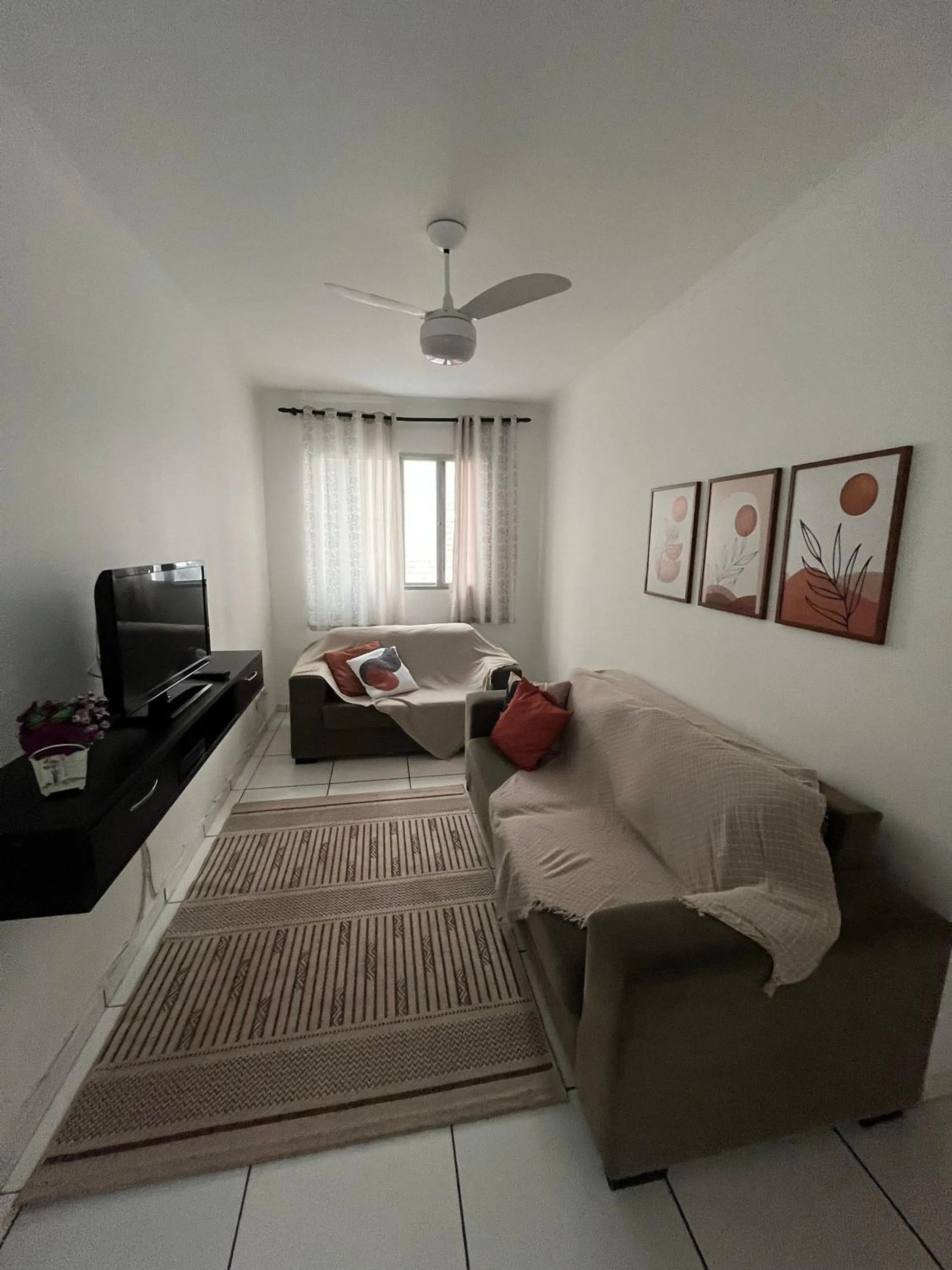 Praia da Guilhermina- WI FI - Garagem- 6 Hosp- Bares,restaurantes, Mercado