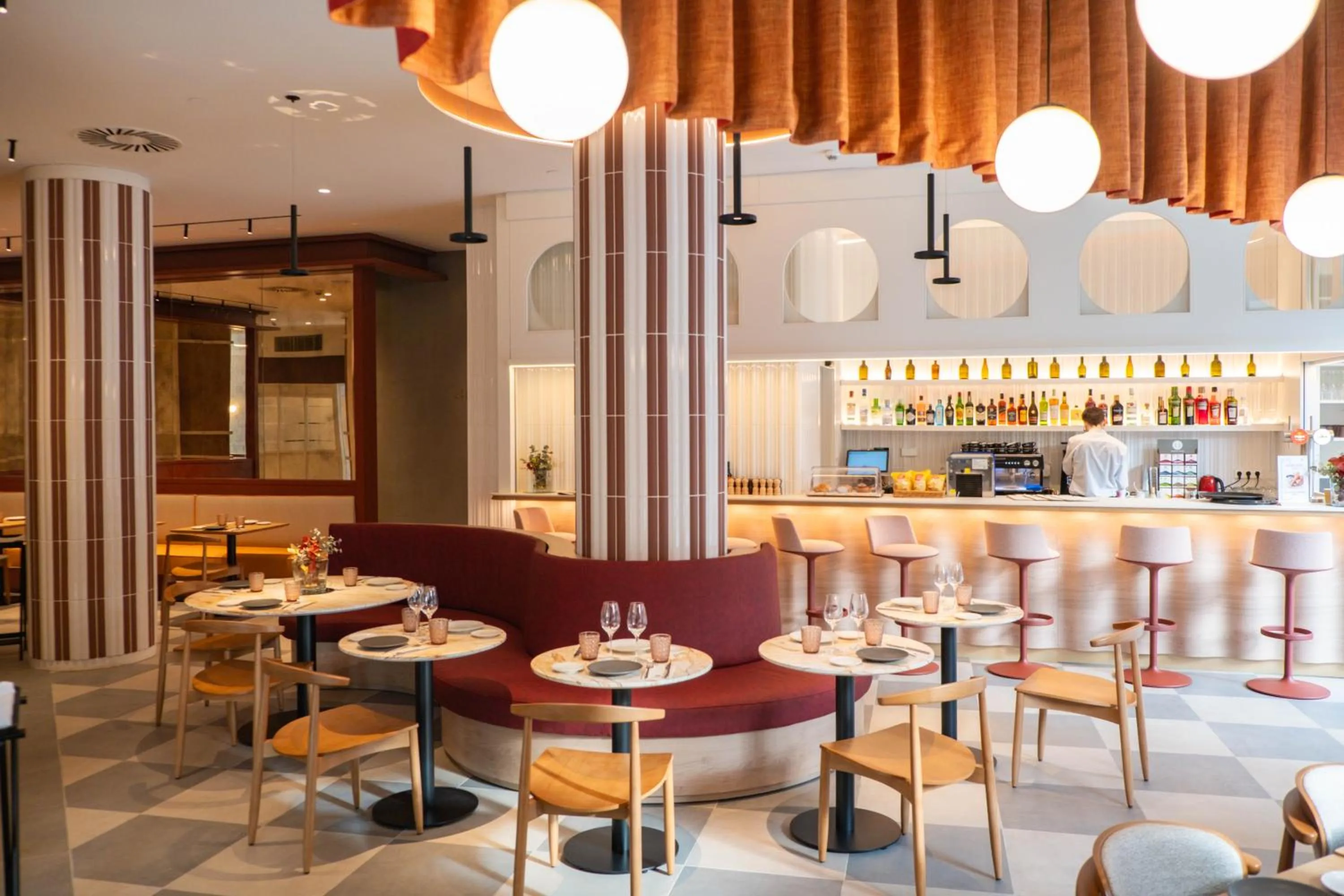 Restaurant/places to eat in Hotel Ultonia