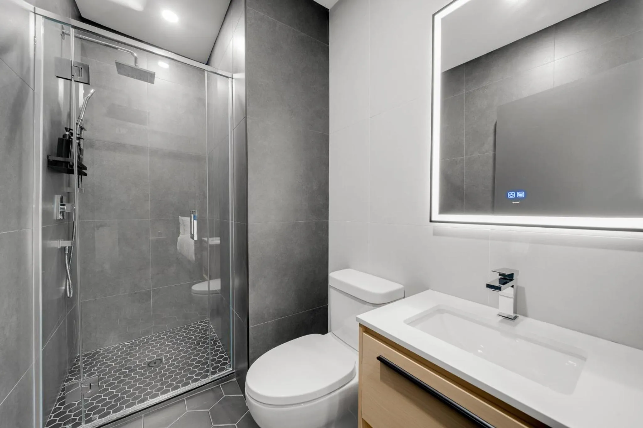 Shower in Lift Hotel