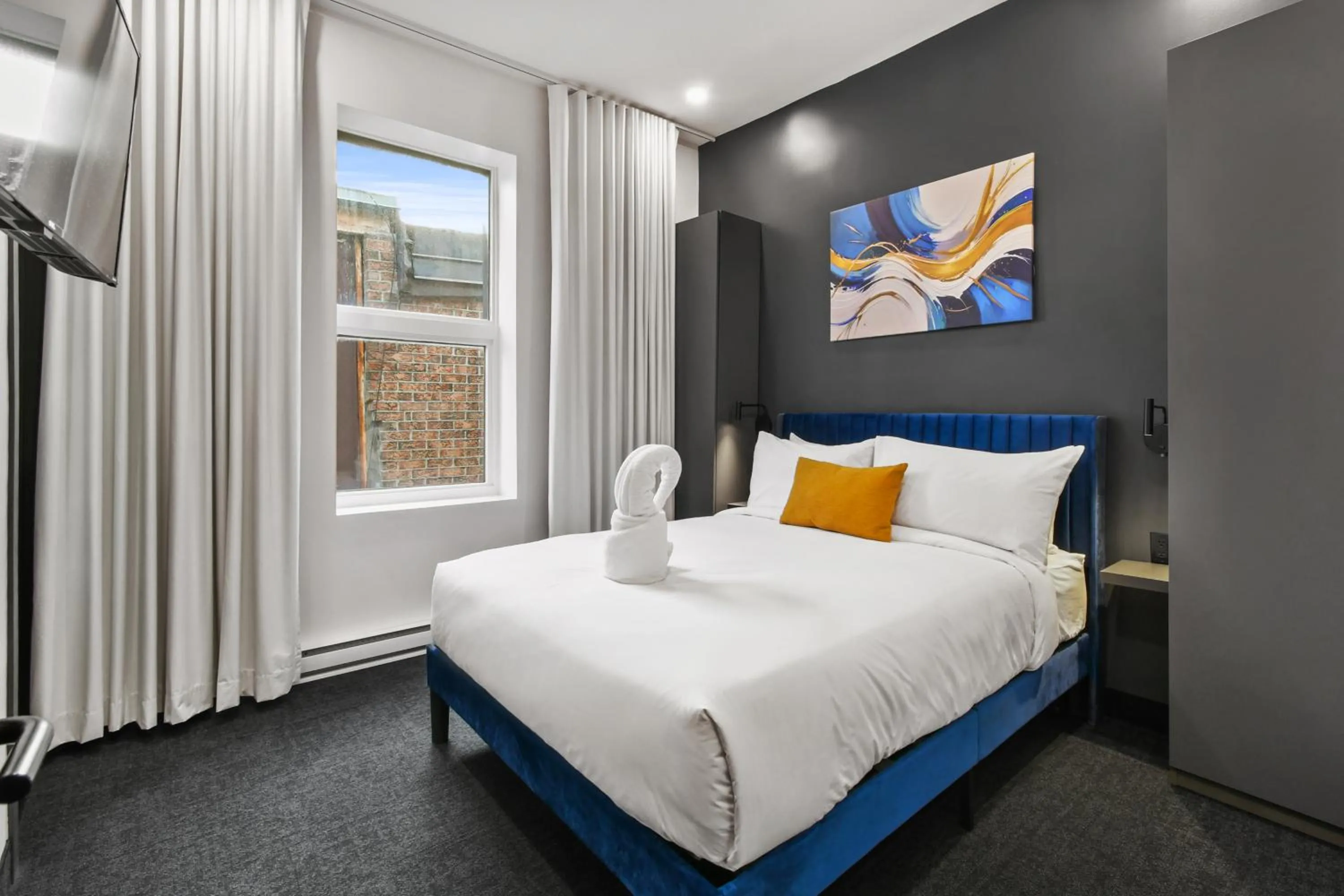Bed in Lift Hotel