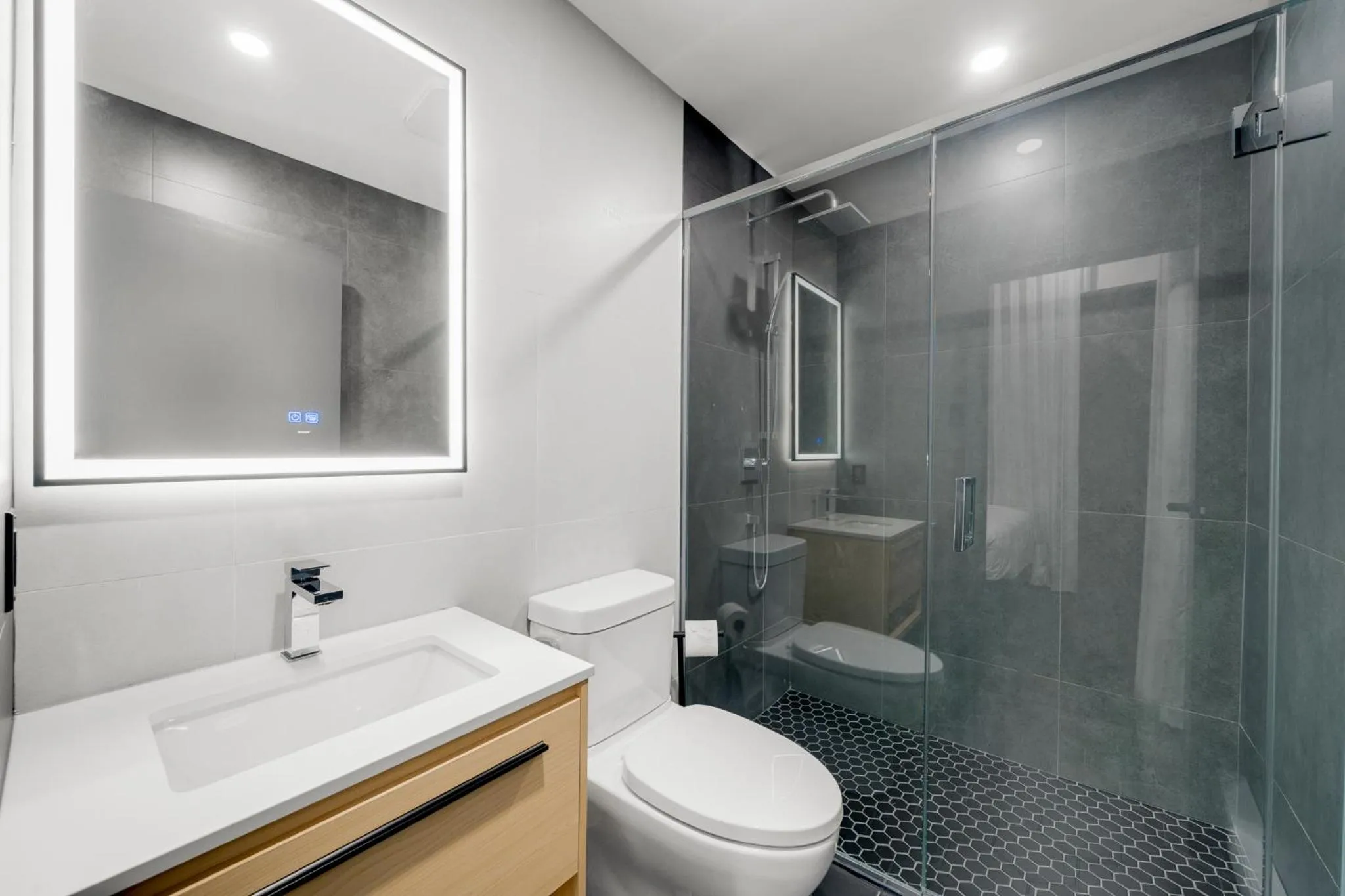 Shower in Lift Hotel