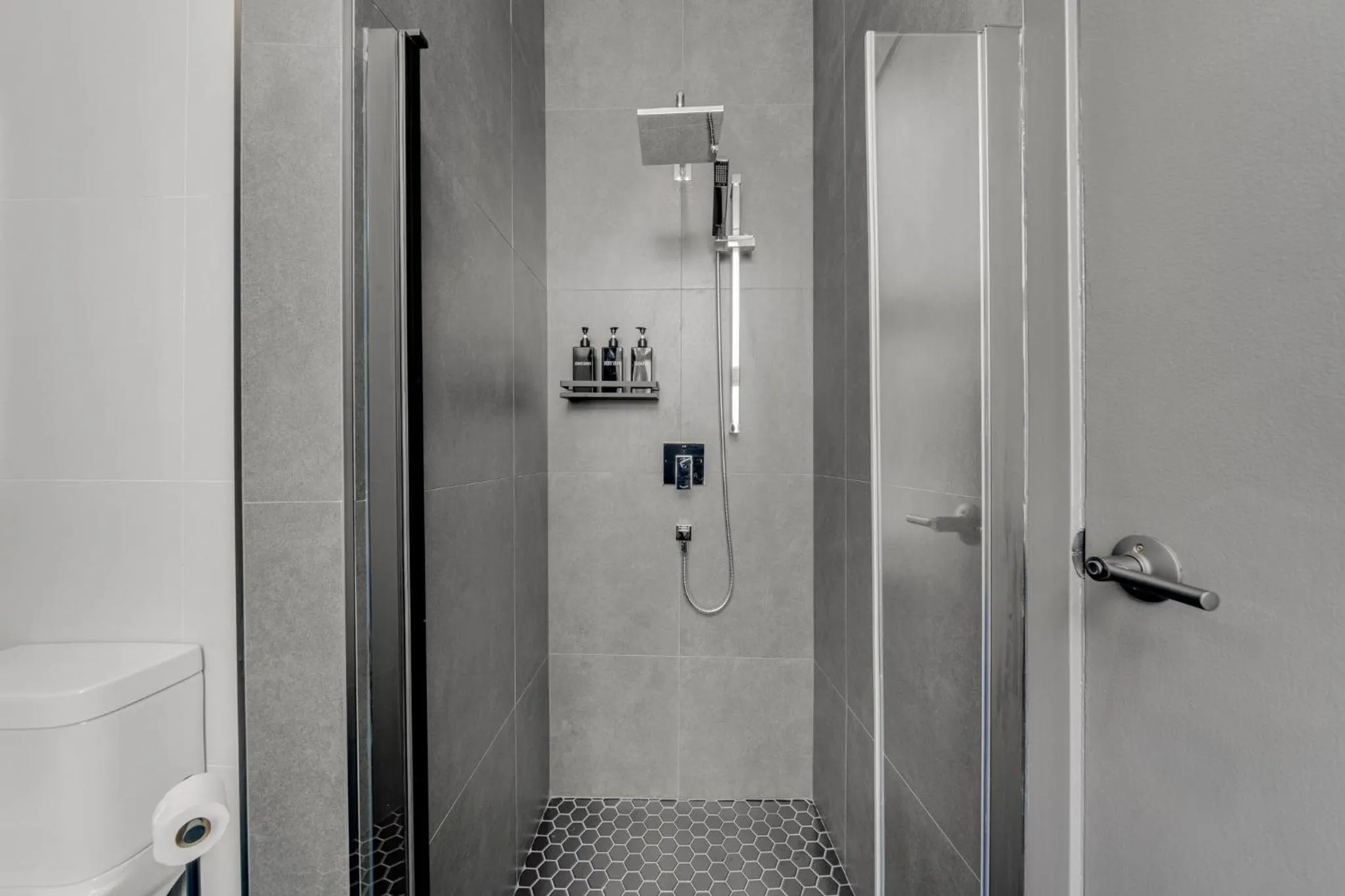 Shower in Lift Hotel