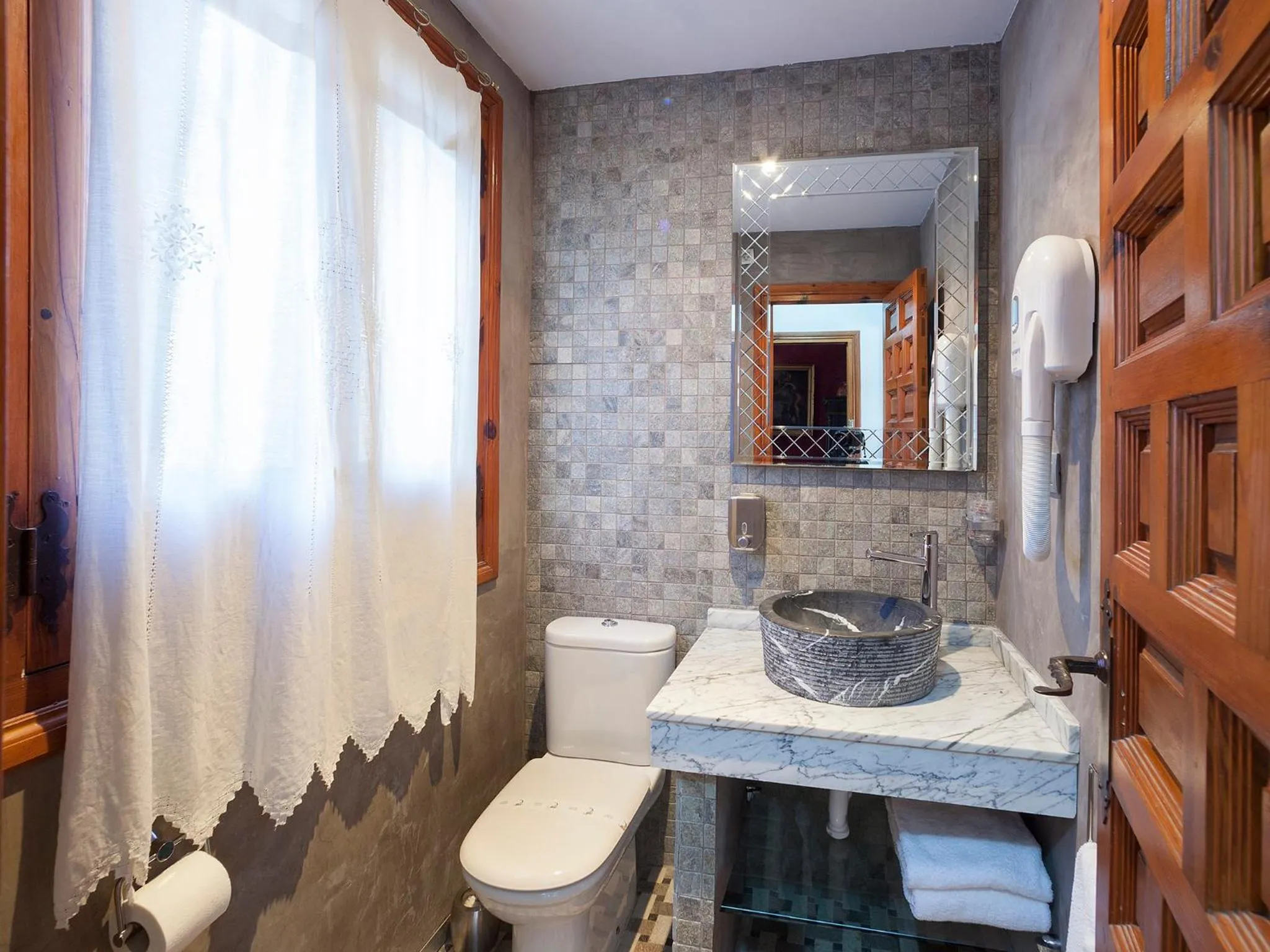 Bathroom in Almunia de San Miguel