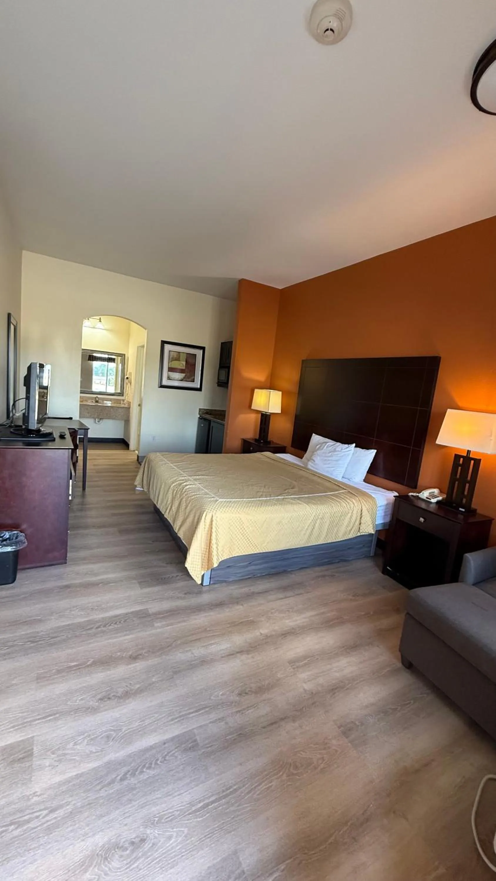 Bed in Executive Inn and Suites