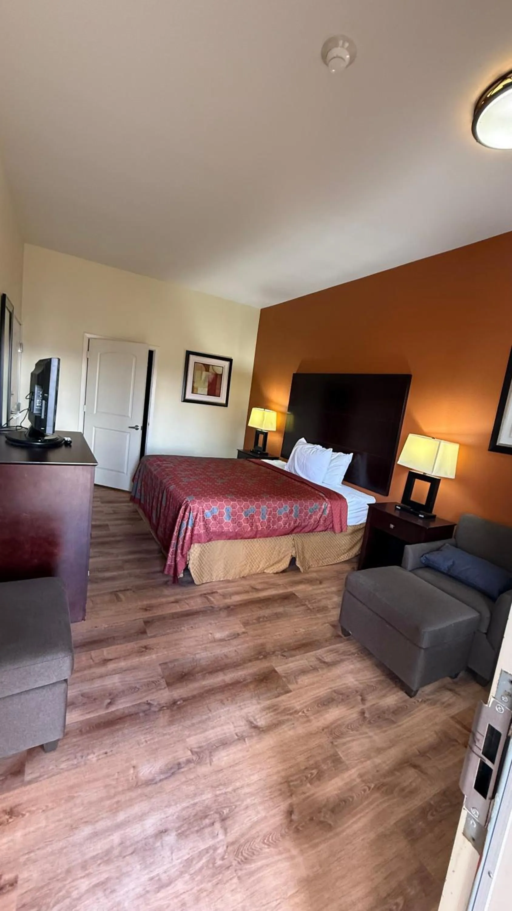 Bed in Executive Inn and Suites