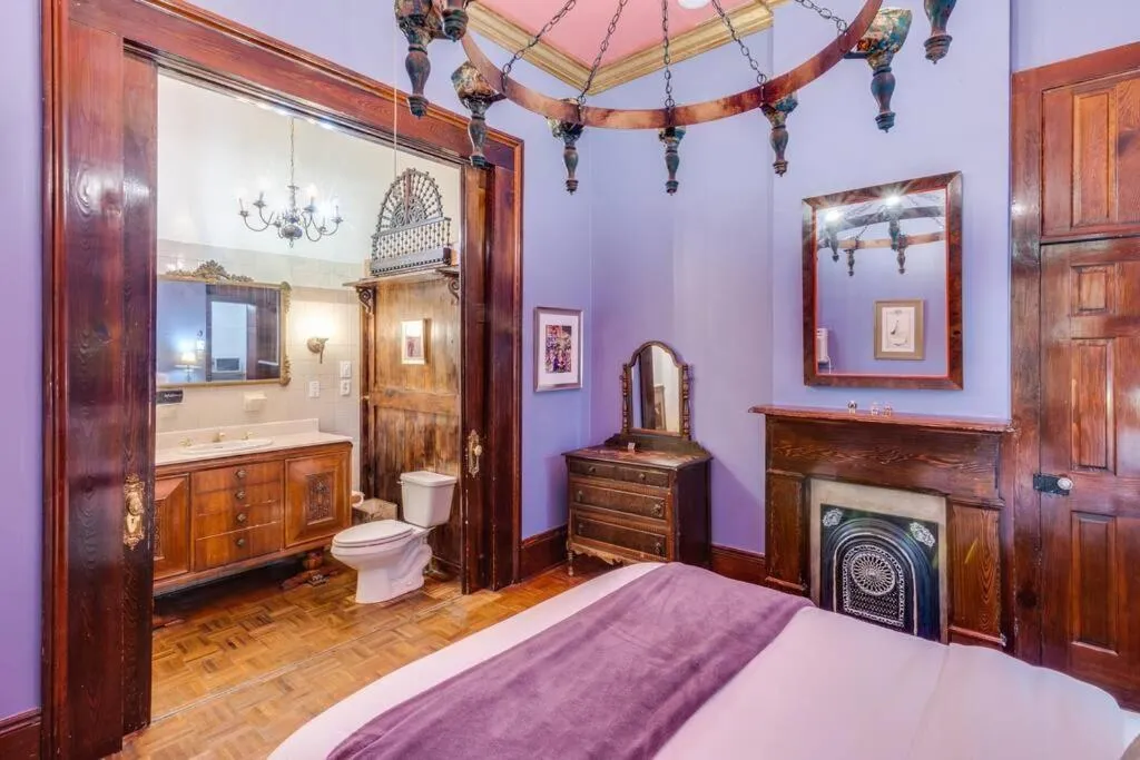 Bed in Royal Barracks Guest House