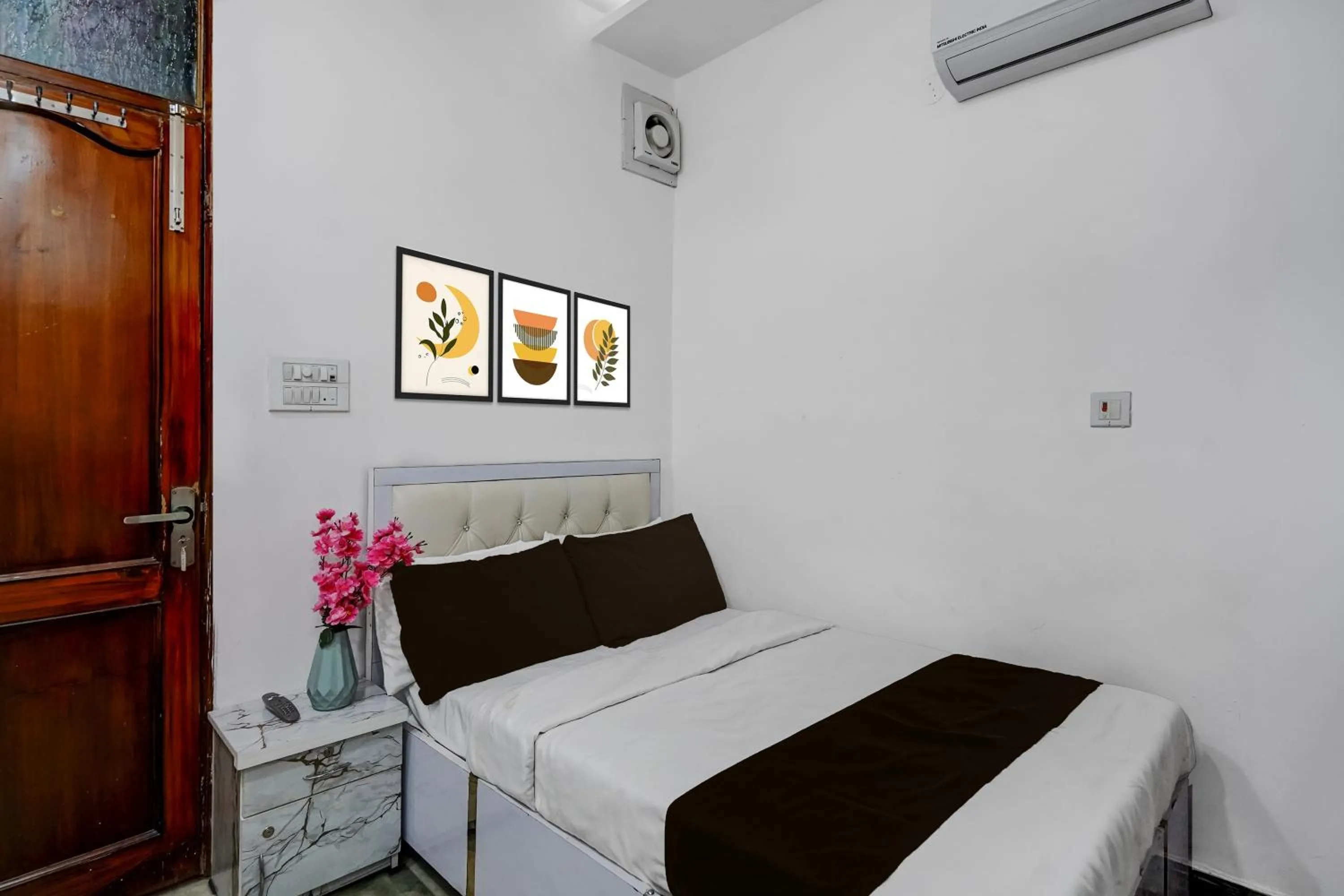 Bedroom, Bed in Hotel O Iskcon Temple Rohini Formerly Golden Key