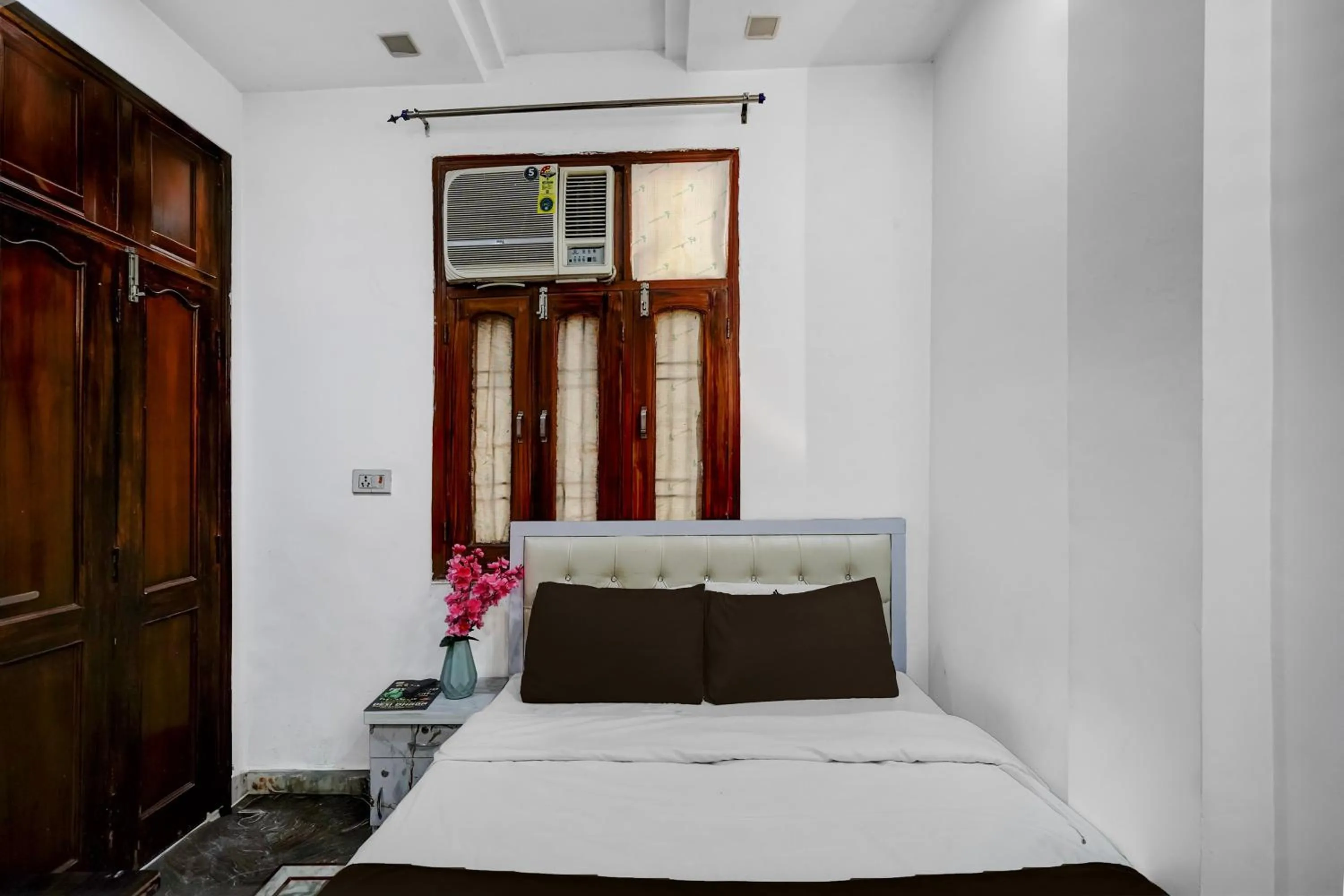 Bedroom, Bed in Hotel O Iskcon Temple Rohini Formerly Golden Key