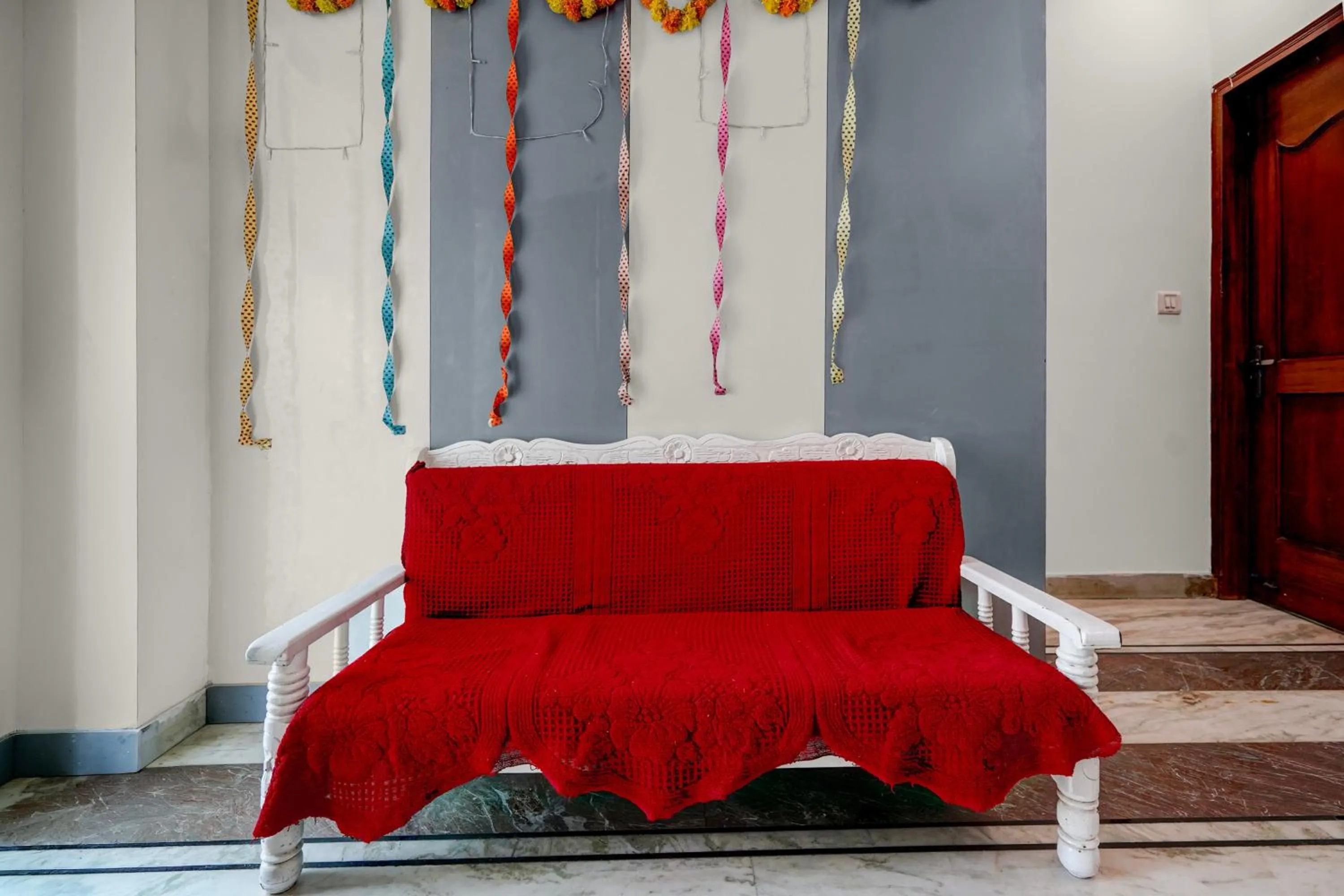 Lobby or reception in Hotel O Iskcon Temple Rohini Formerly Golden Key