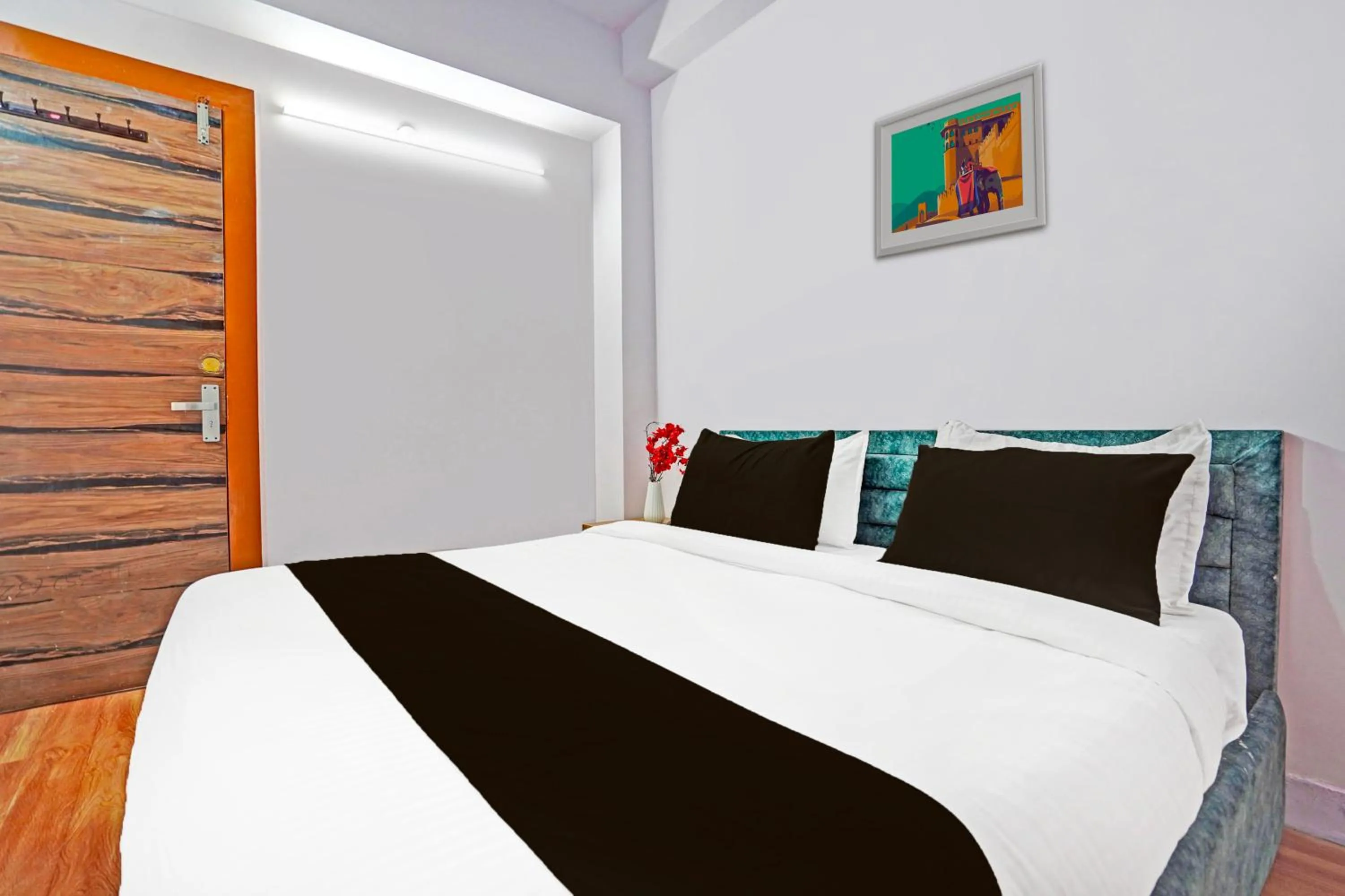 Facade/entrance, Bed in Super Hotel O Pacific Stay