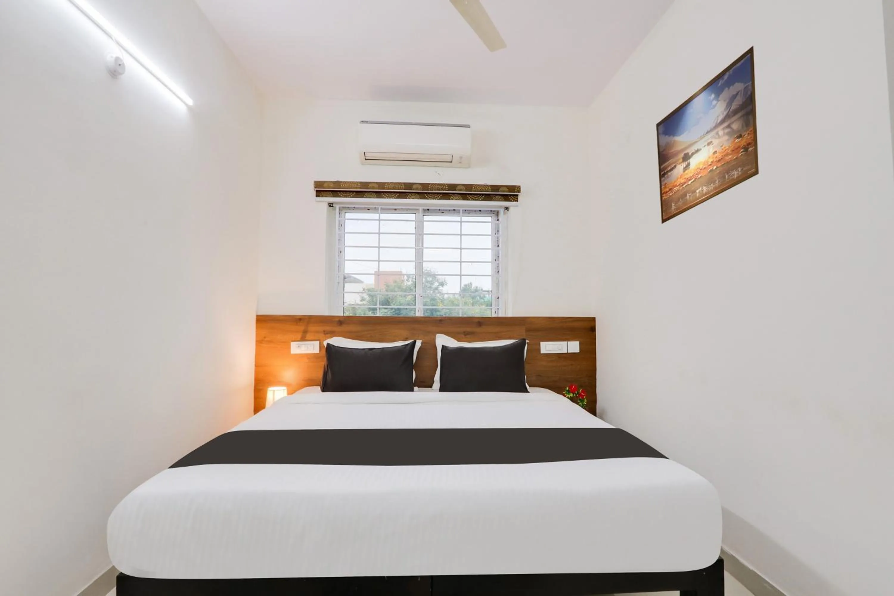 Bedroom, Bed in Super Townhouse Sri Nirvana Grand