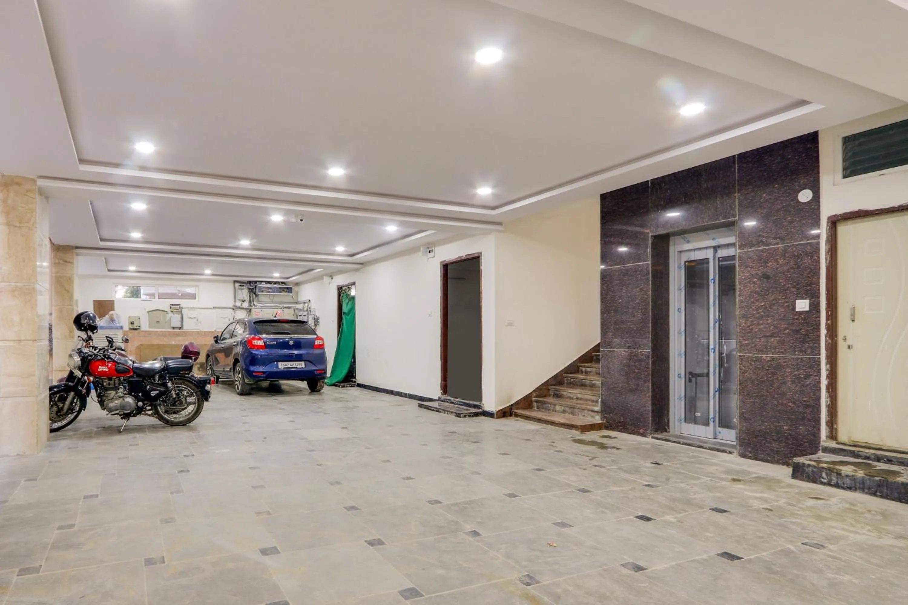 Lobby or reception in Super Townhouse Sri Nirvana Grand